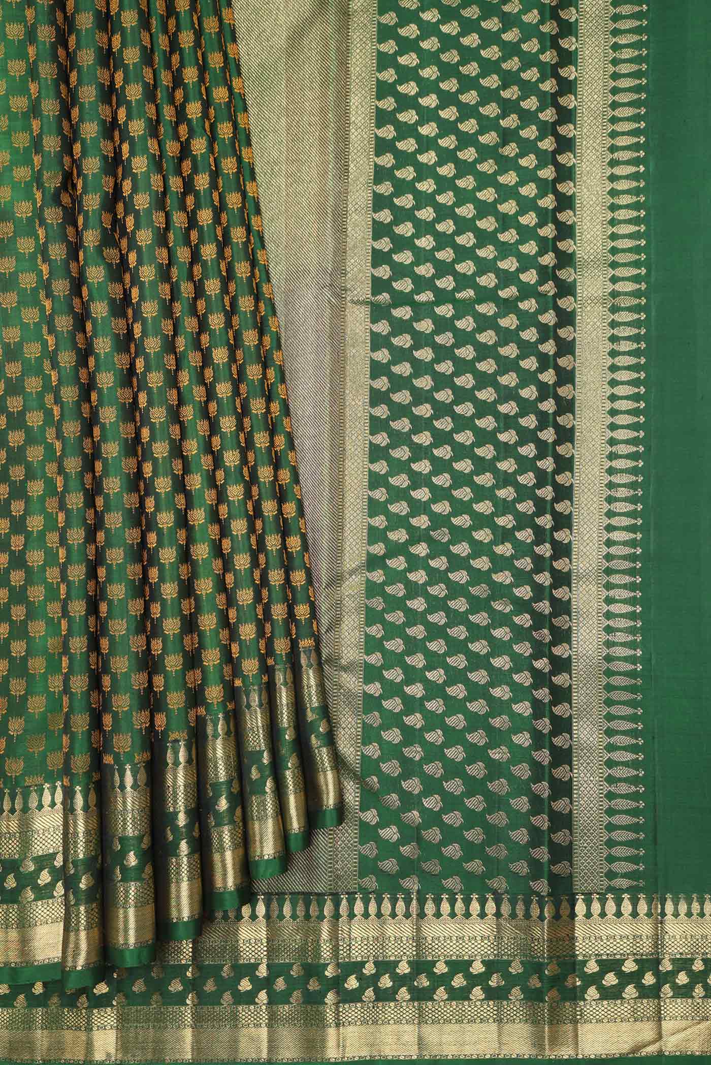 Pleats and pallu of Pure Silk Pure Zari Green Dual Tone Kanchipuram Saree with Thread Butta on the body and Zari Border