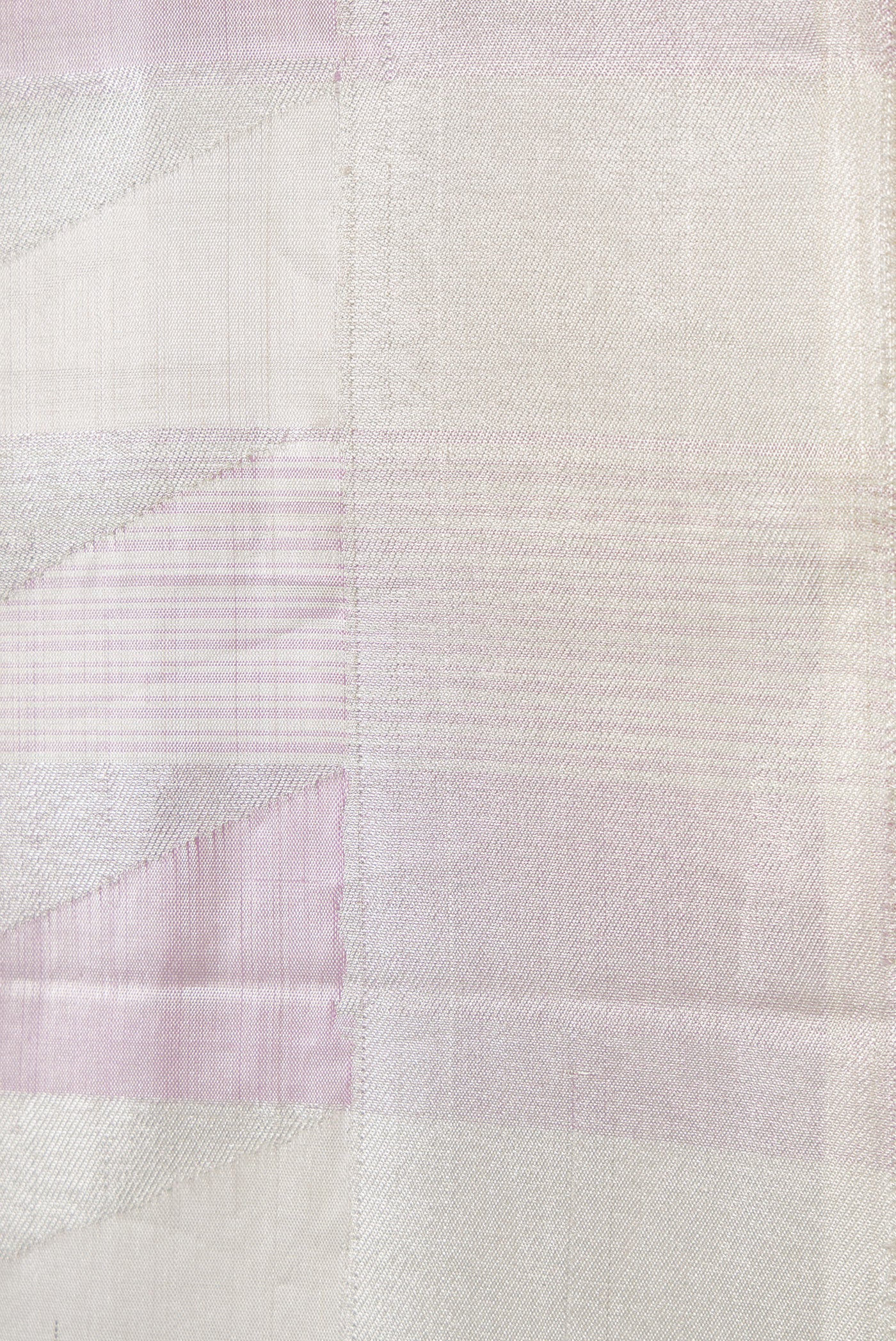 Border image of Silver Dual Tone Kanjivaram Tissue Silk Saree with Zari Brocade on the body and Zari Border. 