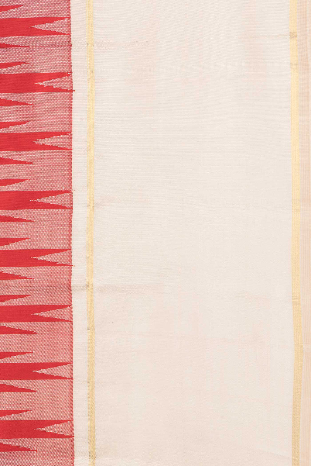 Border image of Red Dual Tone Kanchipuram Silk Saree with Plain Body and Temple Border. 