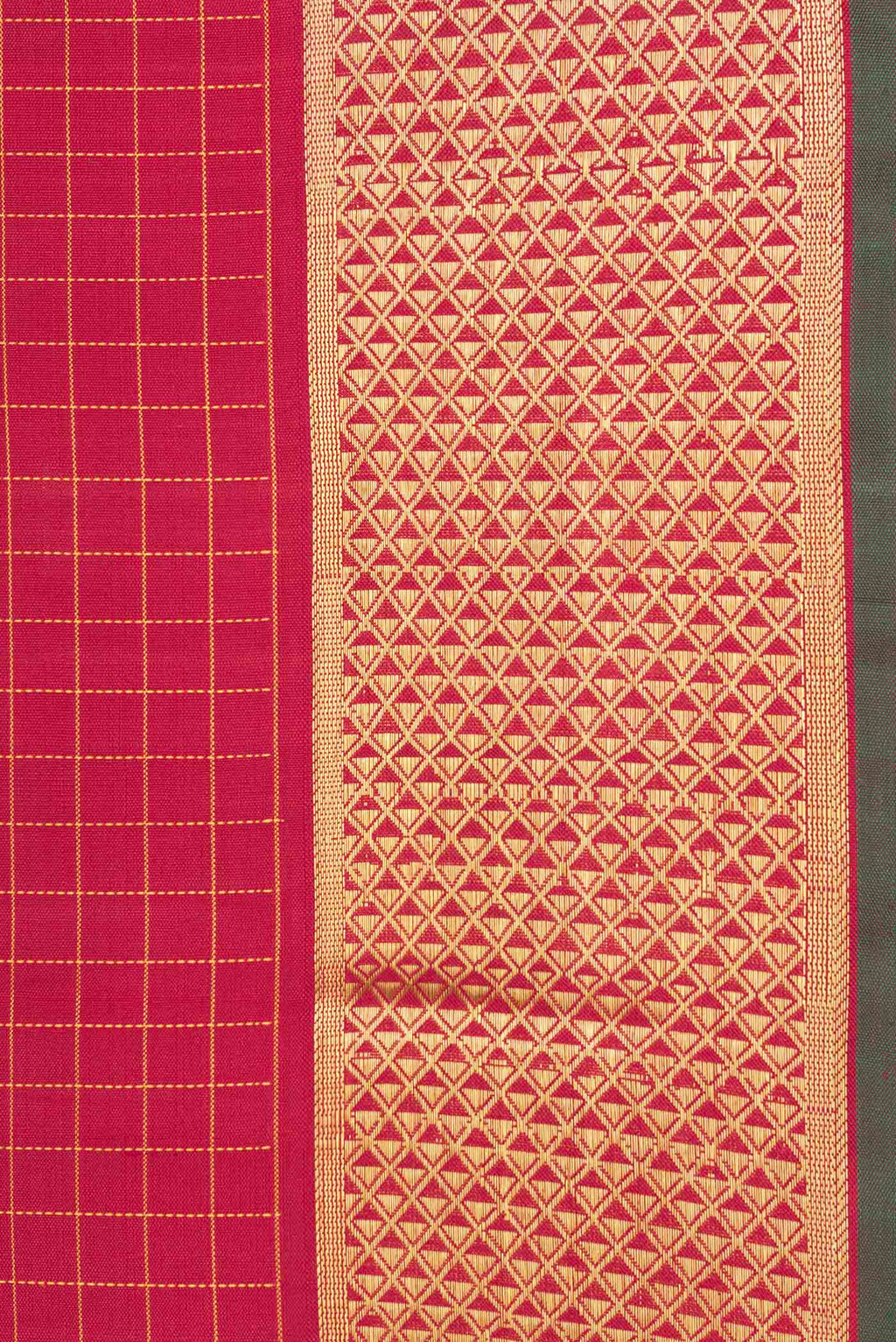 Border image of Maroon Dual Tone Kanchipuram Silk Saree with Checked design on the body and Zari Border. 