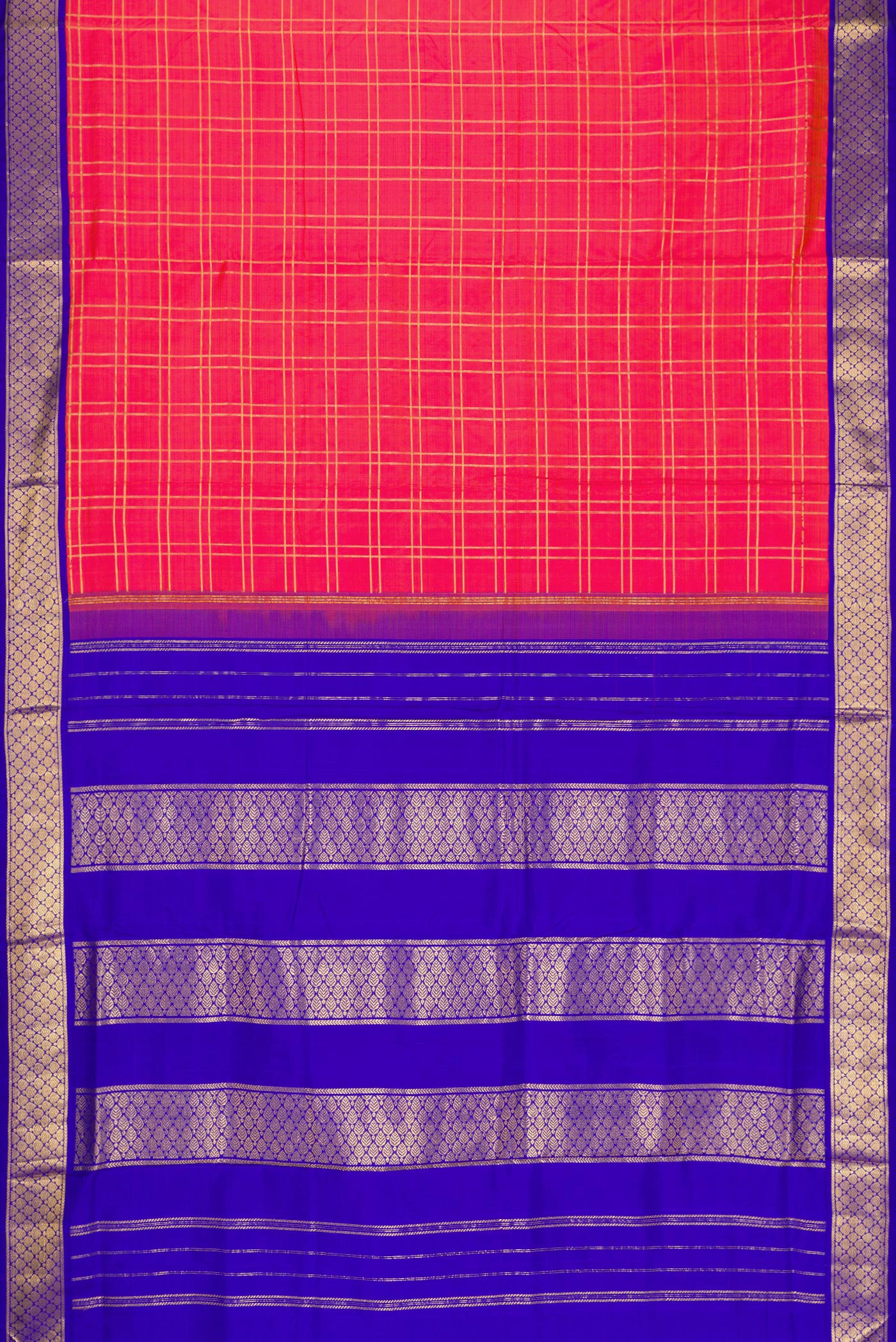 Flat view of Pink Kanchipuram Silk Nine Yards Saree with Checked design on the body and Zari Border. 