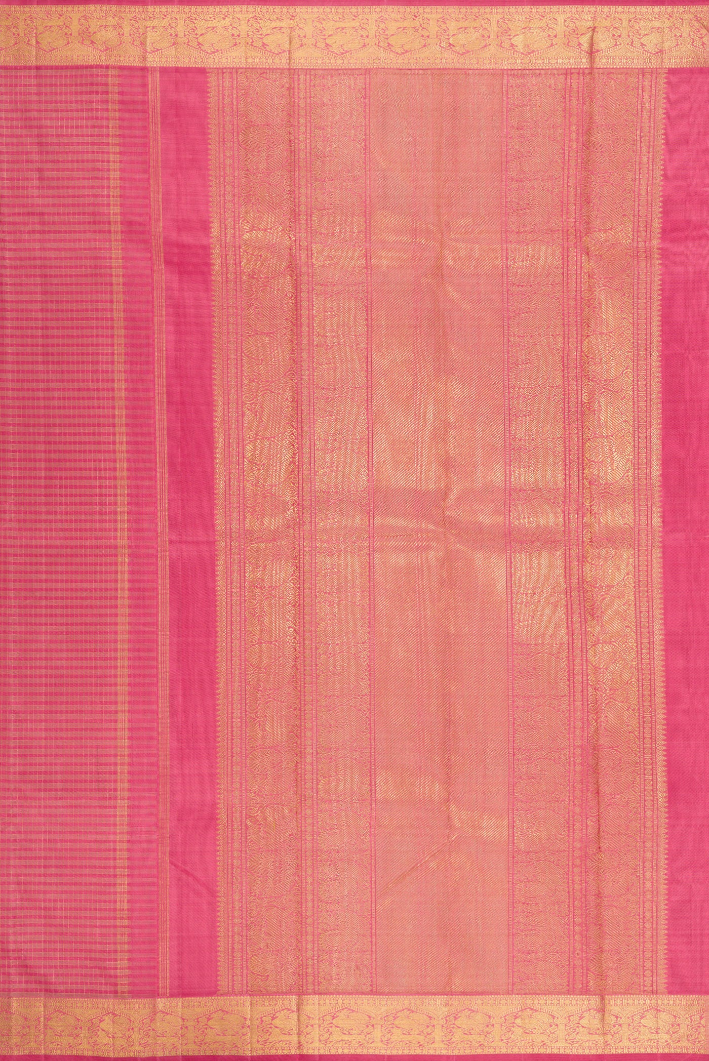 Close up image of the pallu of Pure Silk Pure Zari Pink Kanchipuram Saree with Checked design on the body and Zari Border. 