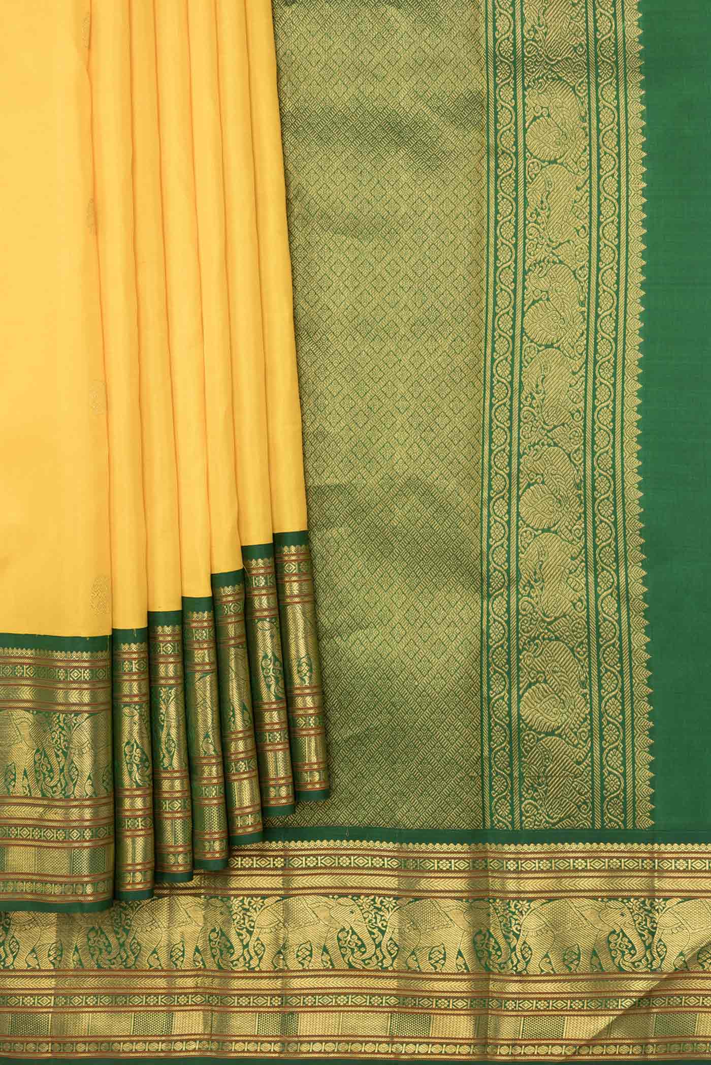 pleats pallu