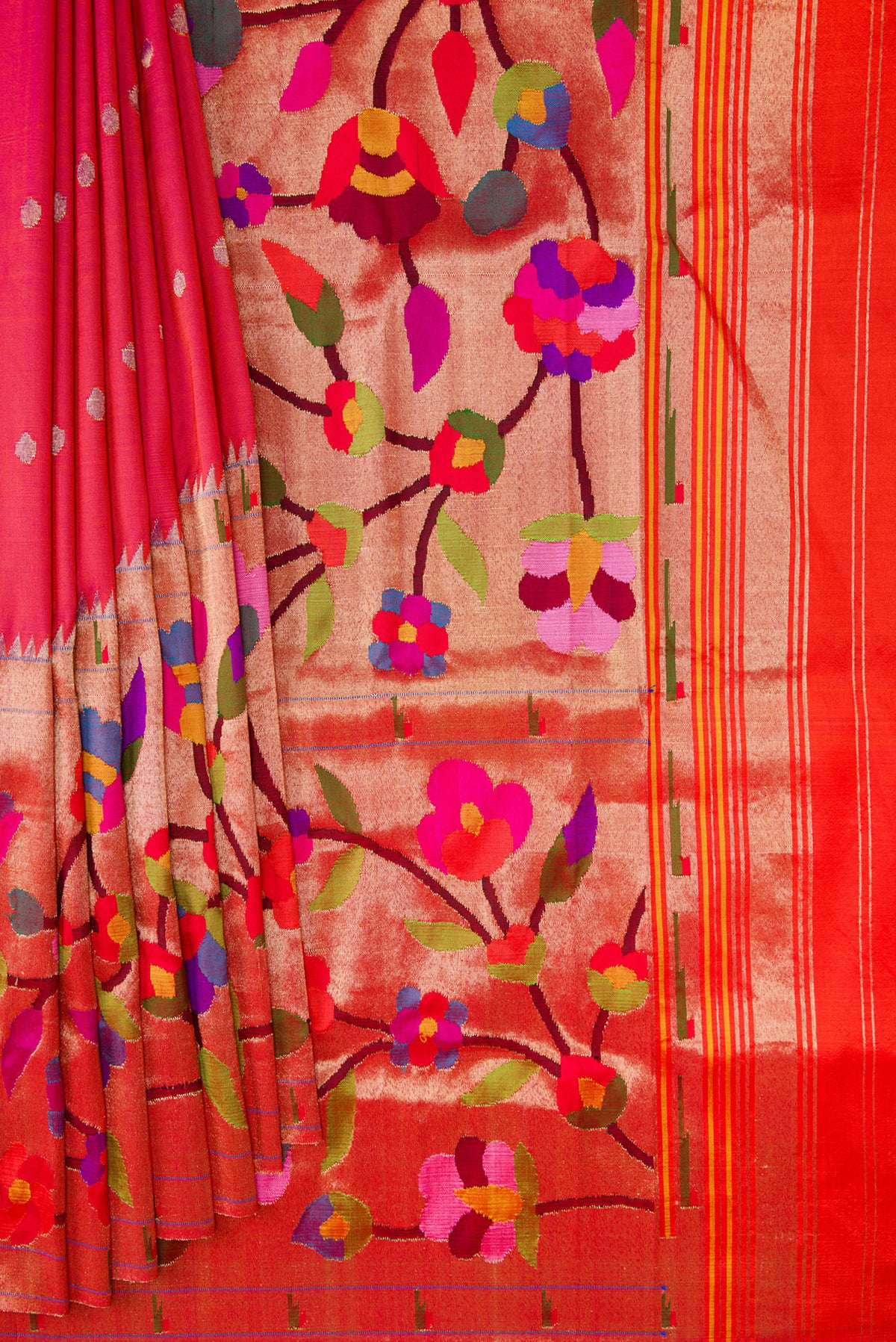 Pleats and pallu of Pink Dual Tone Paithani Silk Saree with Zari Butta on the body and Paithani Border. 