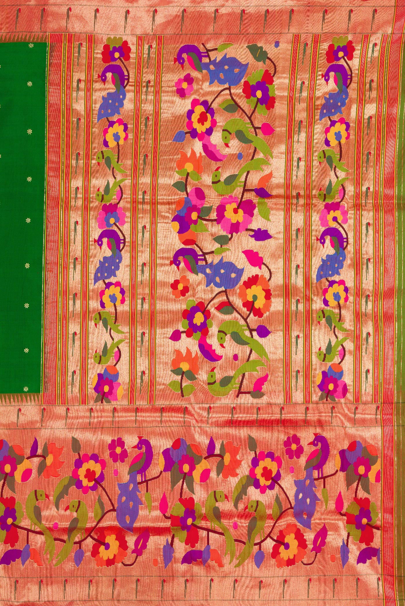 Close up image of the pallu of Bottle Green Dual Tone Paithani Silk Saree with Zari Butta on the body and Paithani Border. 
