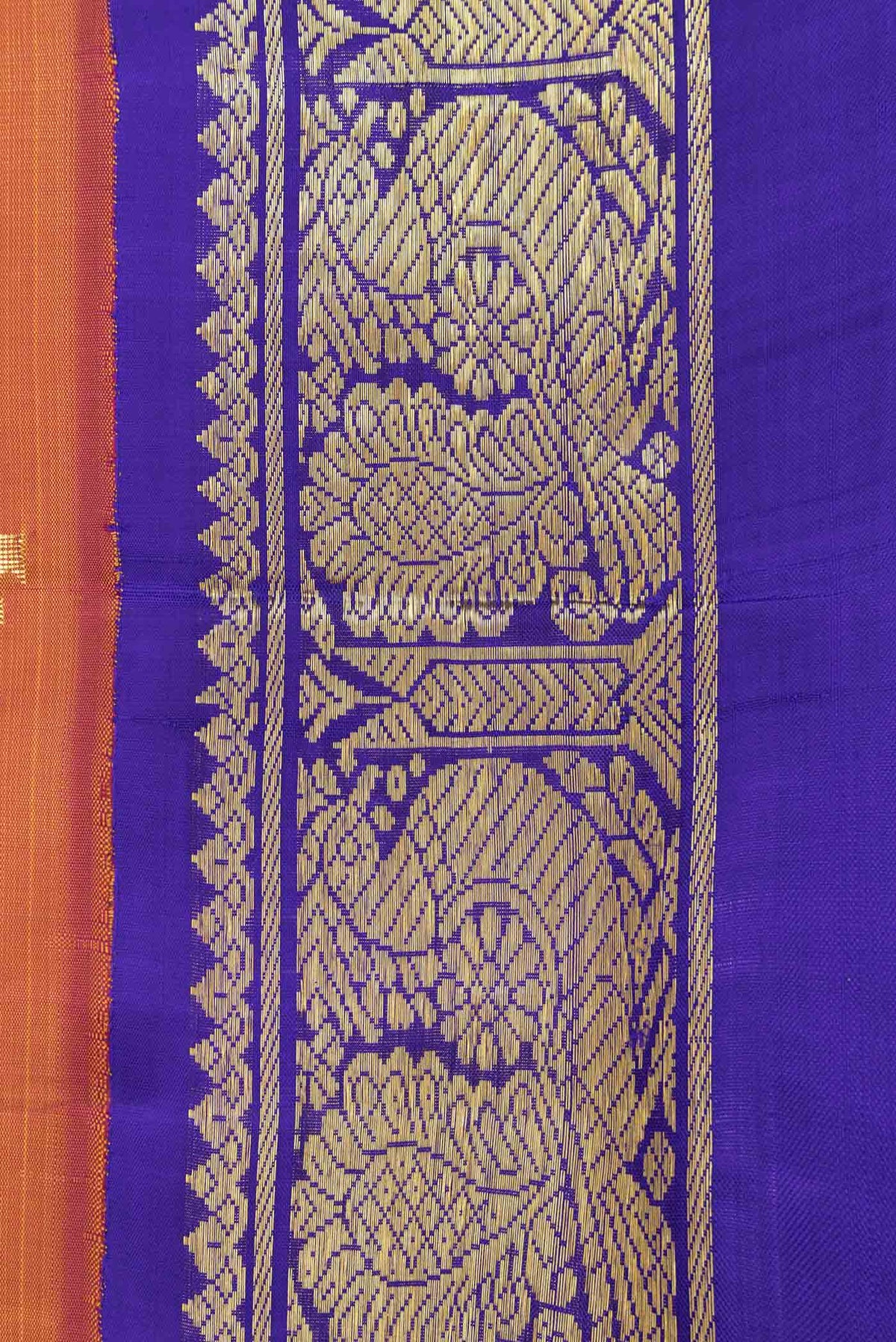 Border image of Mustard Dual Tone Kanchipuram Saree with Zari Butta on the body and Zari Border