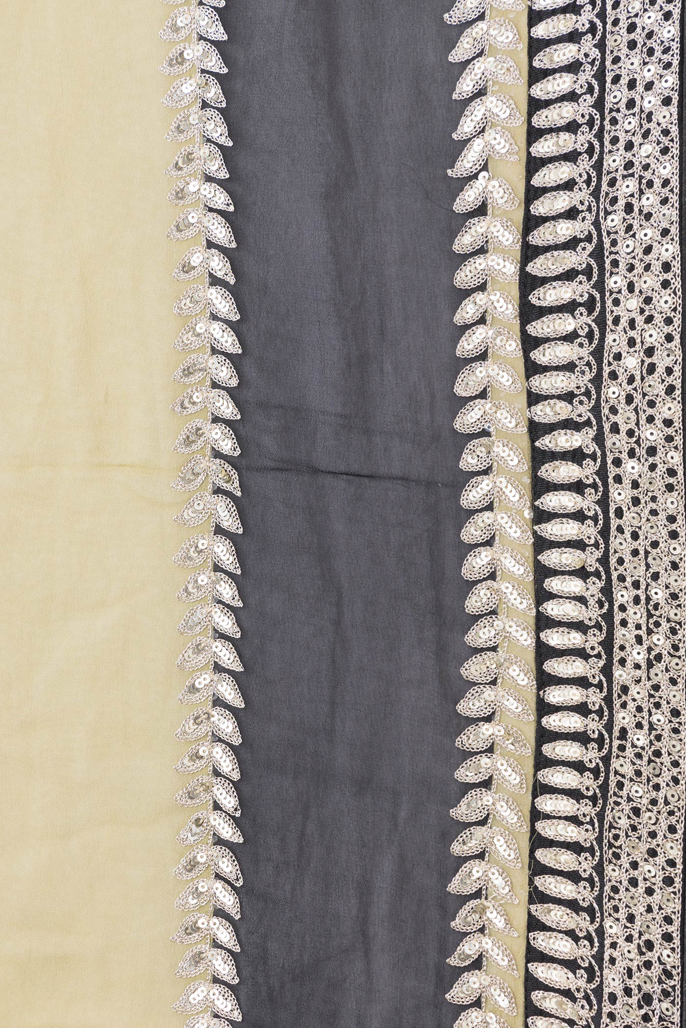 Border image of Green and Black Color Mysore Georgette Saree with Embroidery on the body and Embroidery Border. 