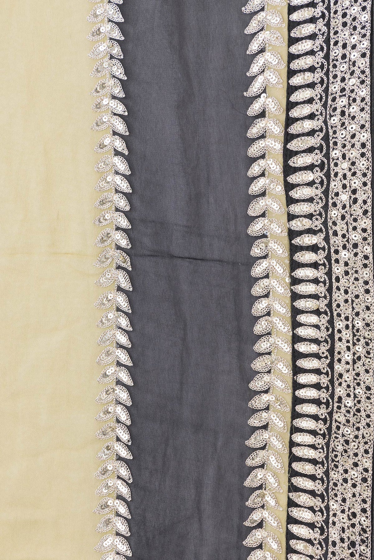 Border image of Green and Black Color Mysore Georgette Saree with Embroidery on the body and Embroidery Border. 