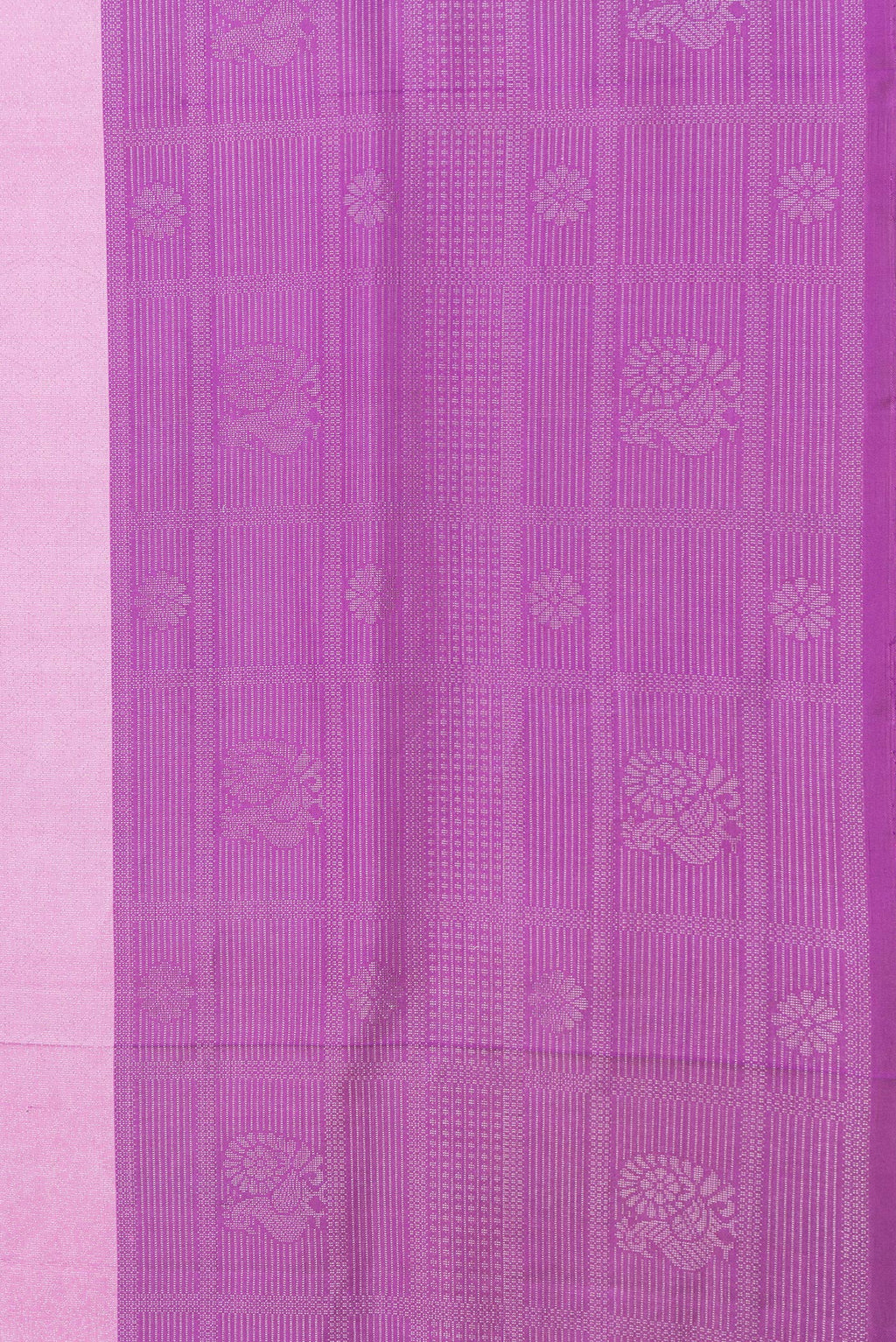 Border image of Pink Dual Tone Soft Silk Saree with Zari Brocade on the body and Zari Border. 