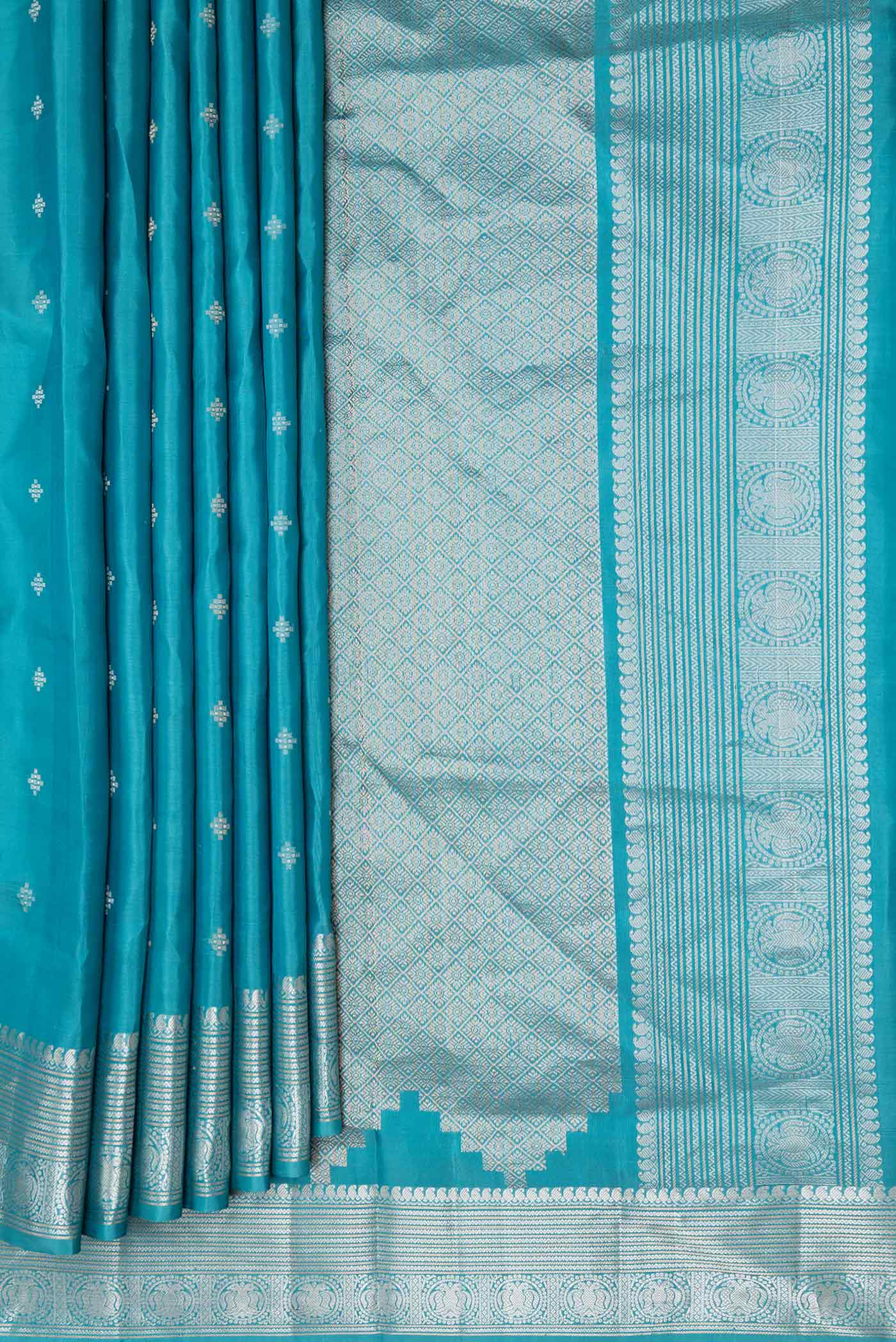 pleats pallu