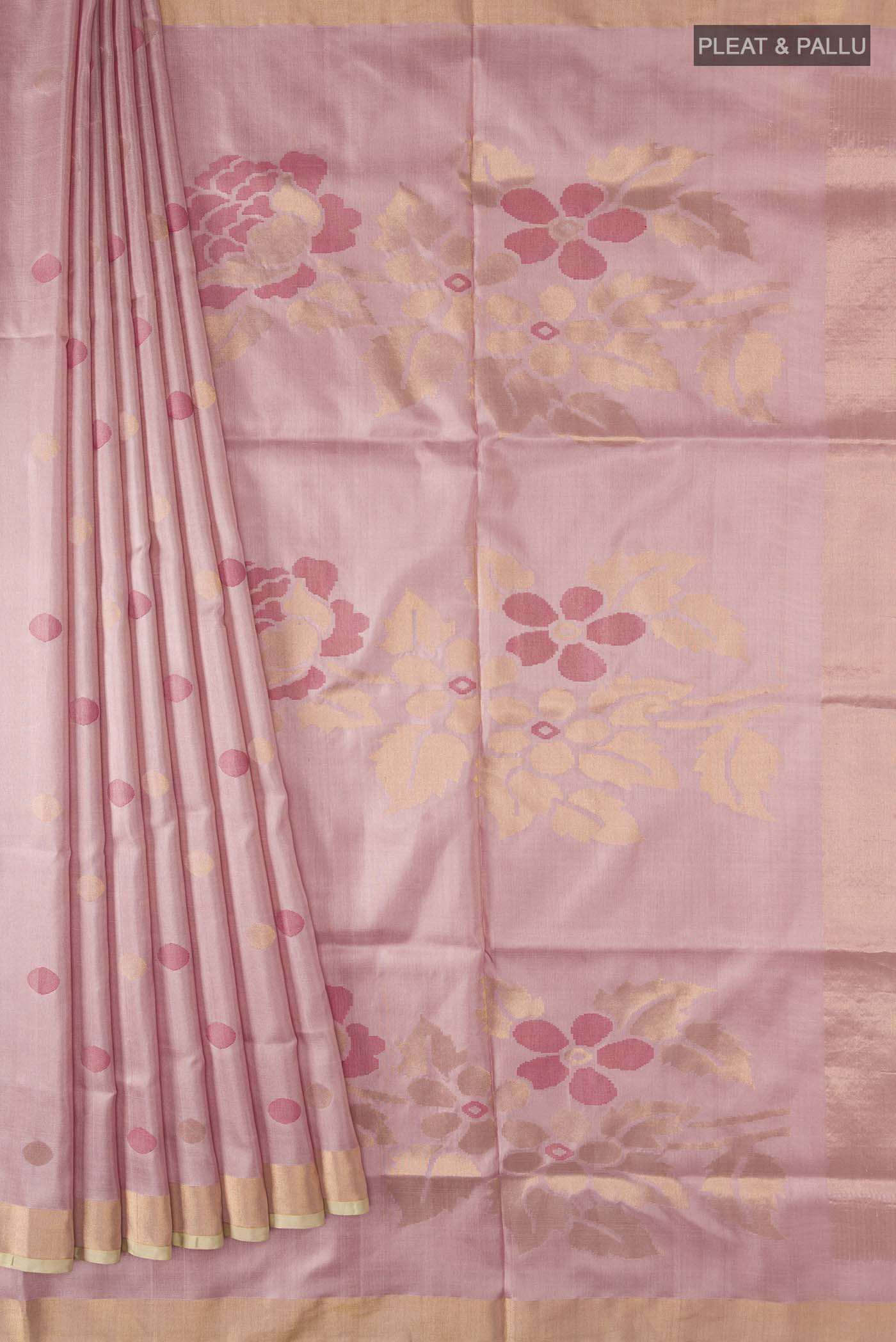 pleats pallu