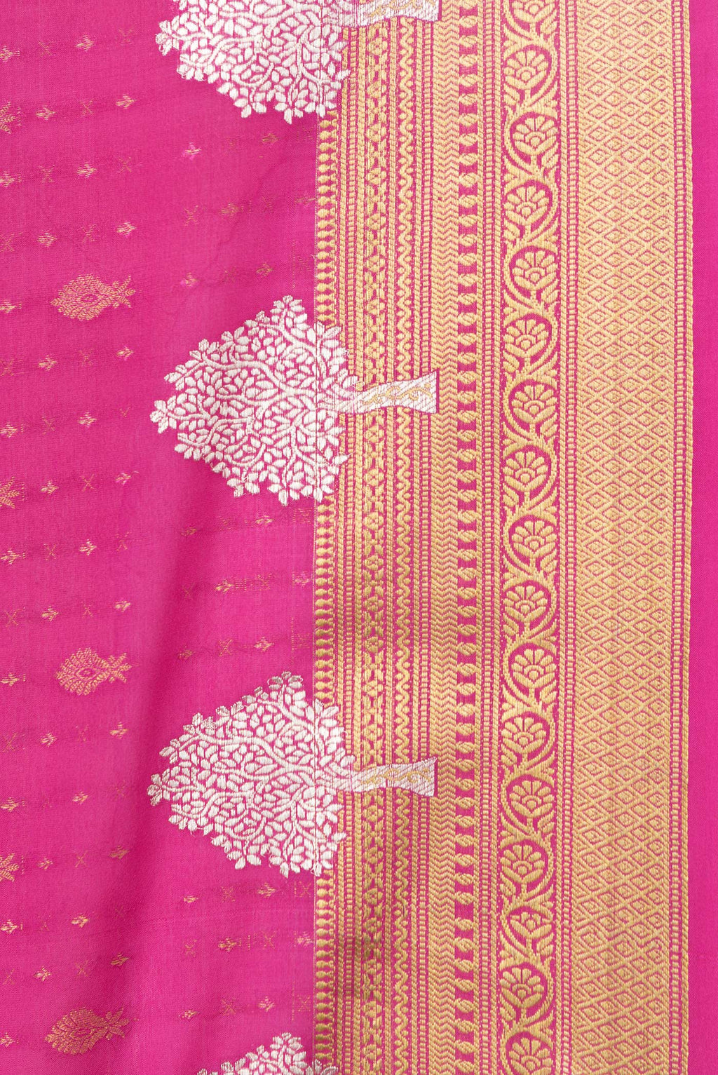 Border image of Pink Dual Tone Mysore Silk Saree with Zari Butta on the body and Zari Border. 