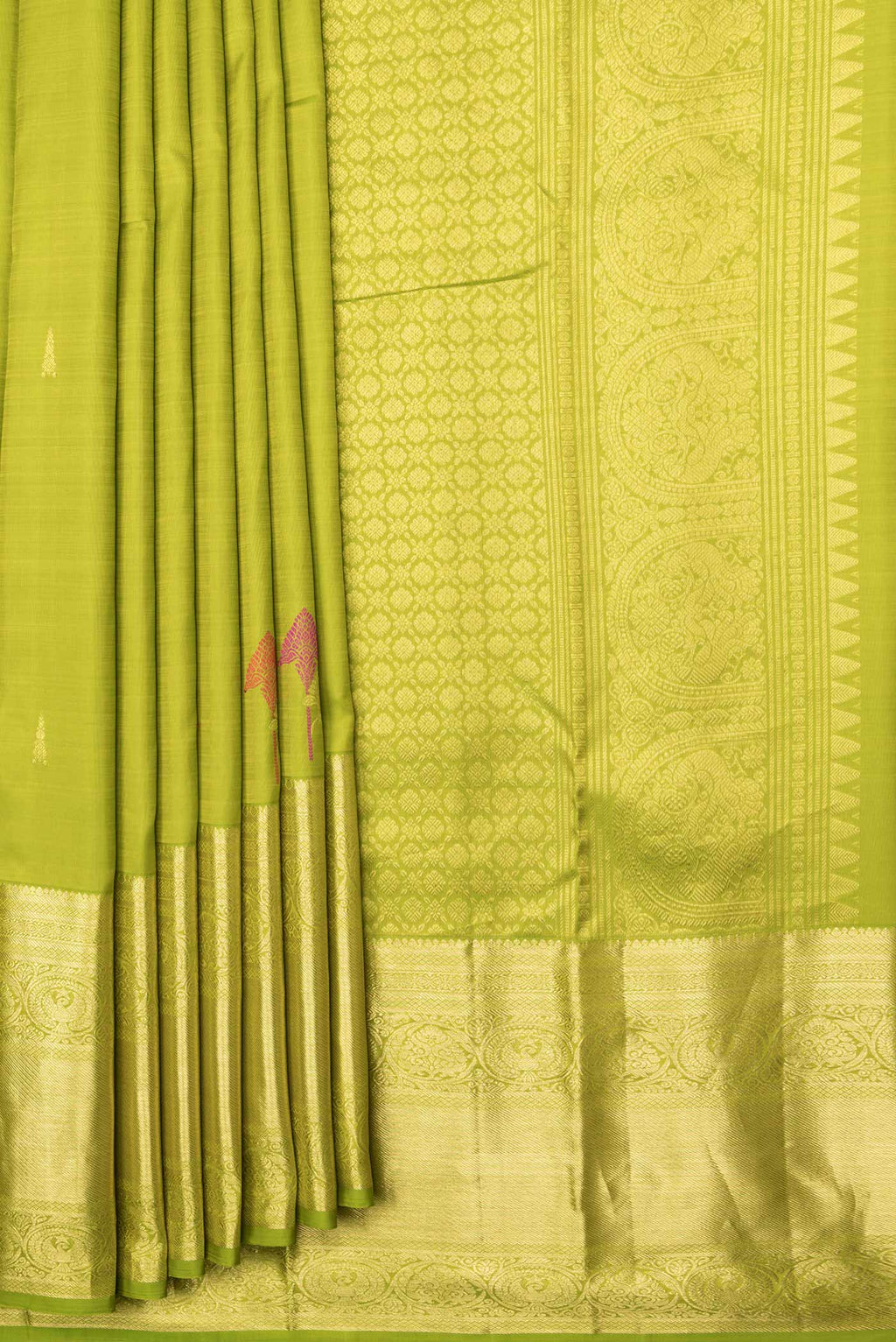 Pleats and pallu of Parrot Green Dual Tone Kanjivaram Saree with Zari Butta on the body and Zari Border. 