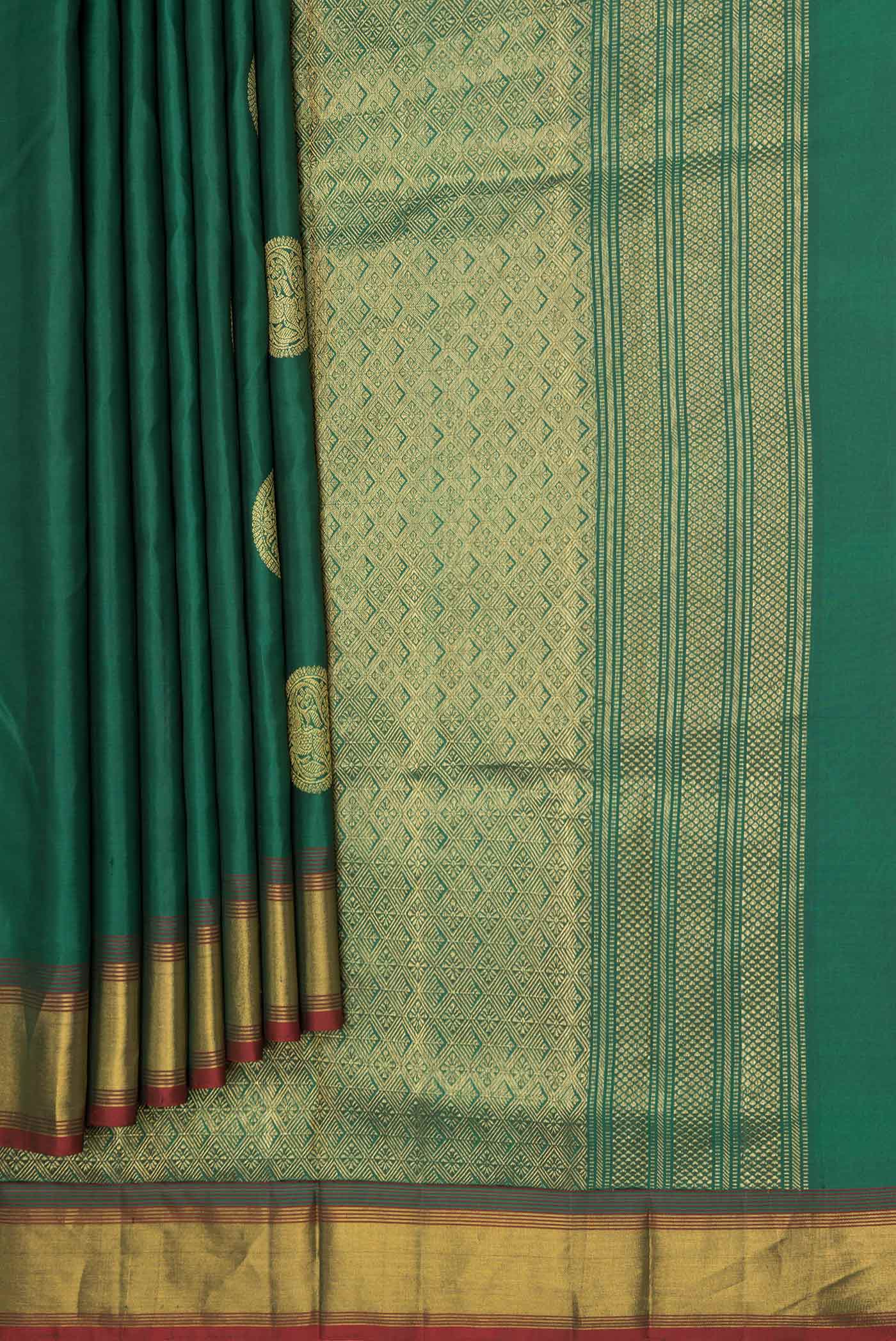 pleats pallu