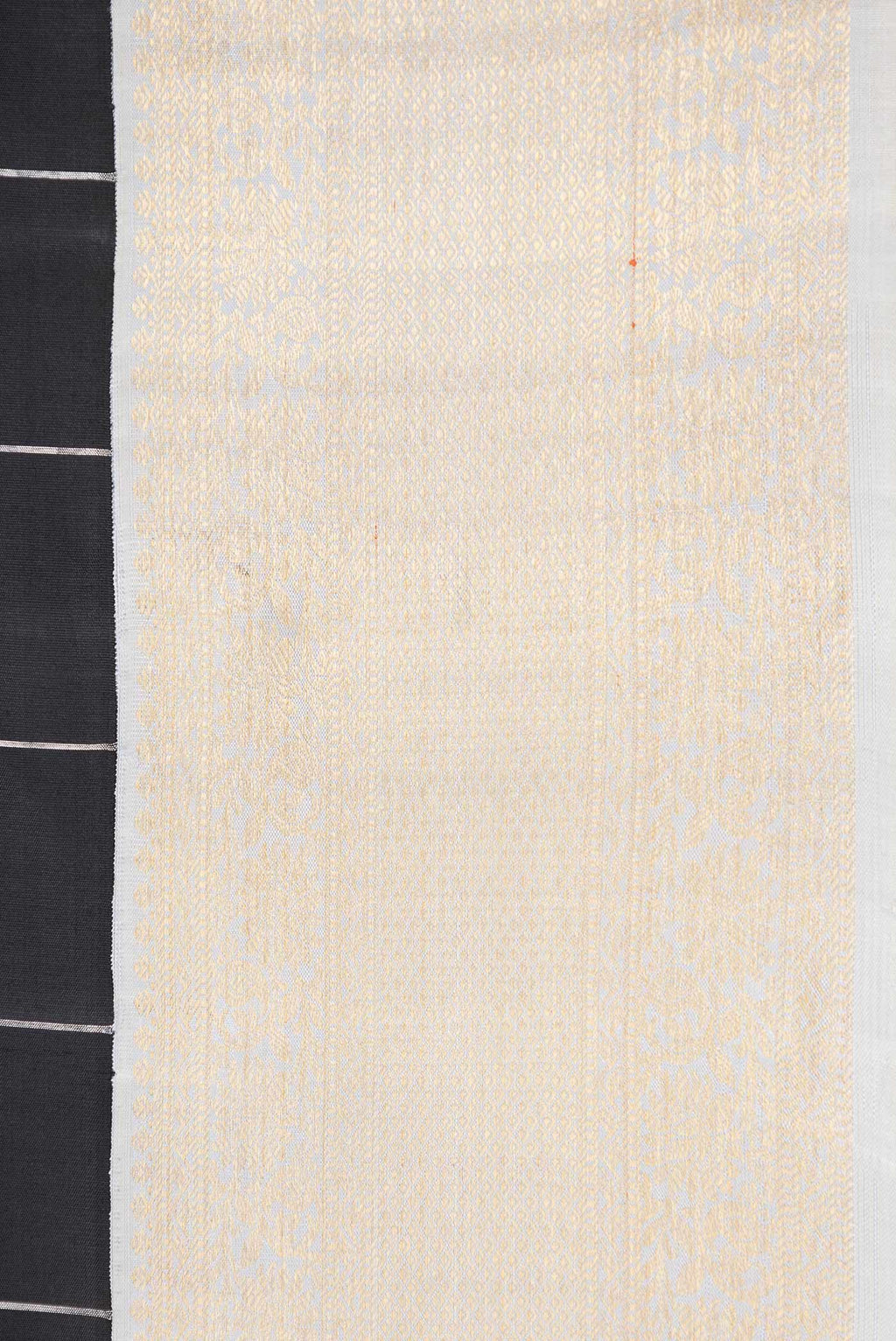 Border image of Pure Silk Pure Zari Black Dual Tone Kanchipuram Saree with Checked design on the body and Zari Border
