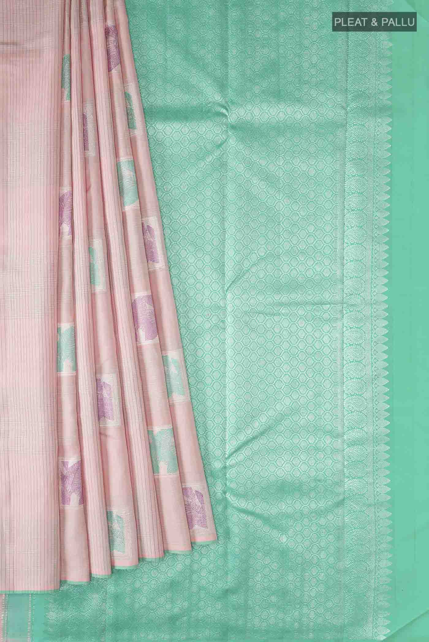 pleats pallu