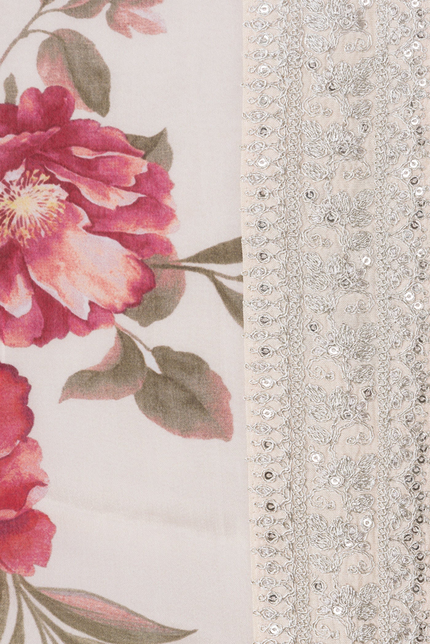 Border image of Golden Peach Dual Tone Georgette Saree with Printed design on the body and Embroidery Border. 