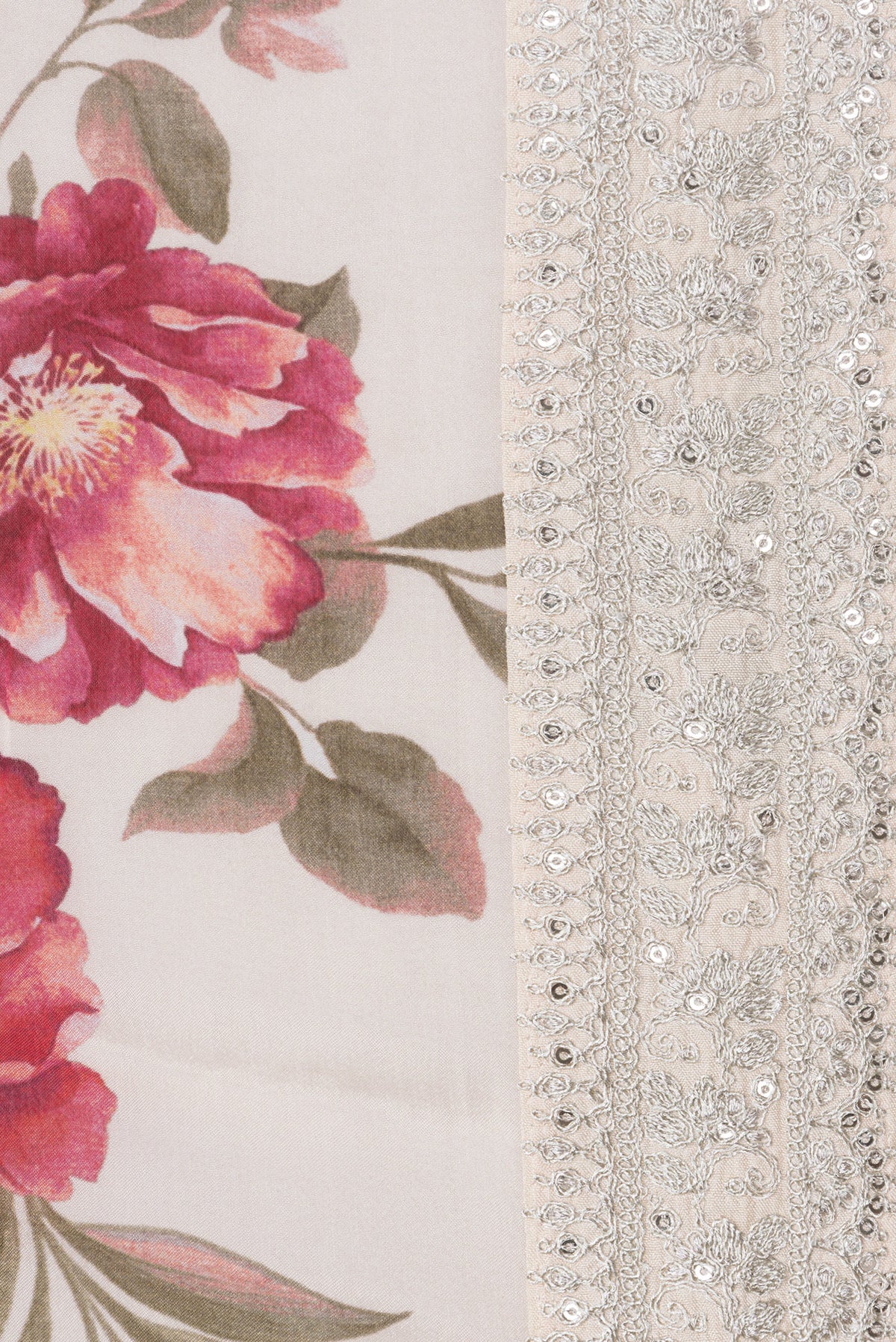 Border image of Golden Peach Dual Tone Georgette Saree with Printed design on the body and Embroidery Border. 
