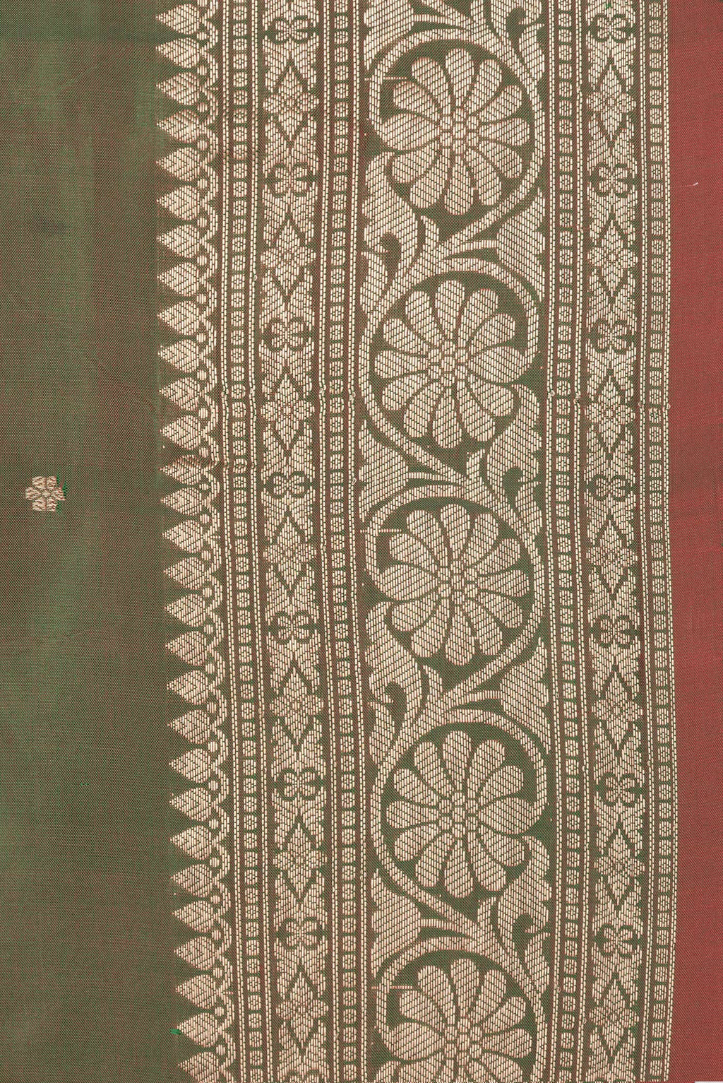 Border image of Mehandi Green Dual Tone Banarasi Silk Saree with Zari Butta on the body and Zari Border. 