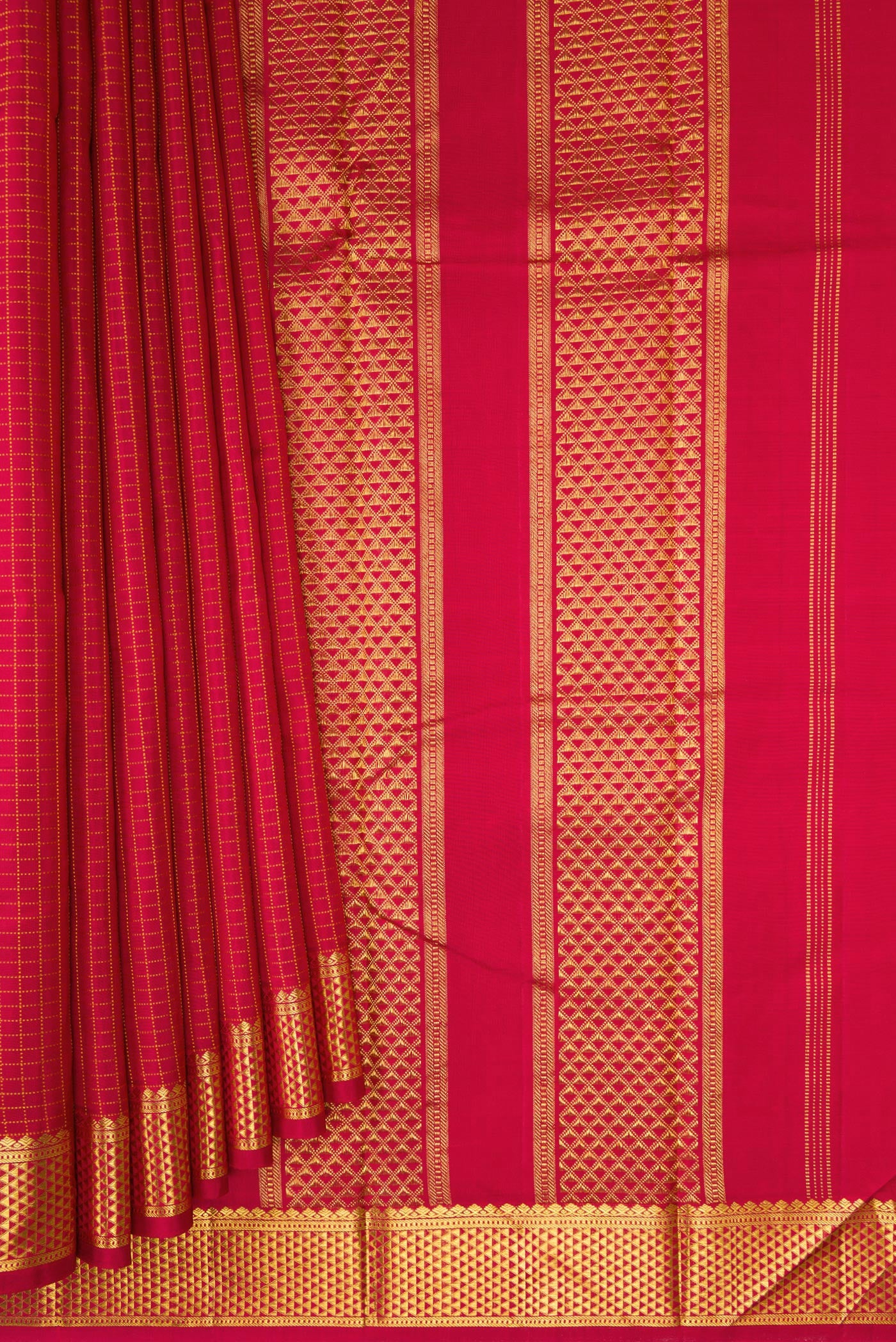 Pleats and pallu of Maroon Kanchipuram Silk Saree with Checked design on the body and Zari Border. 
