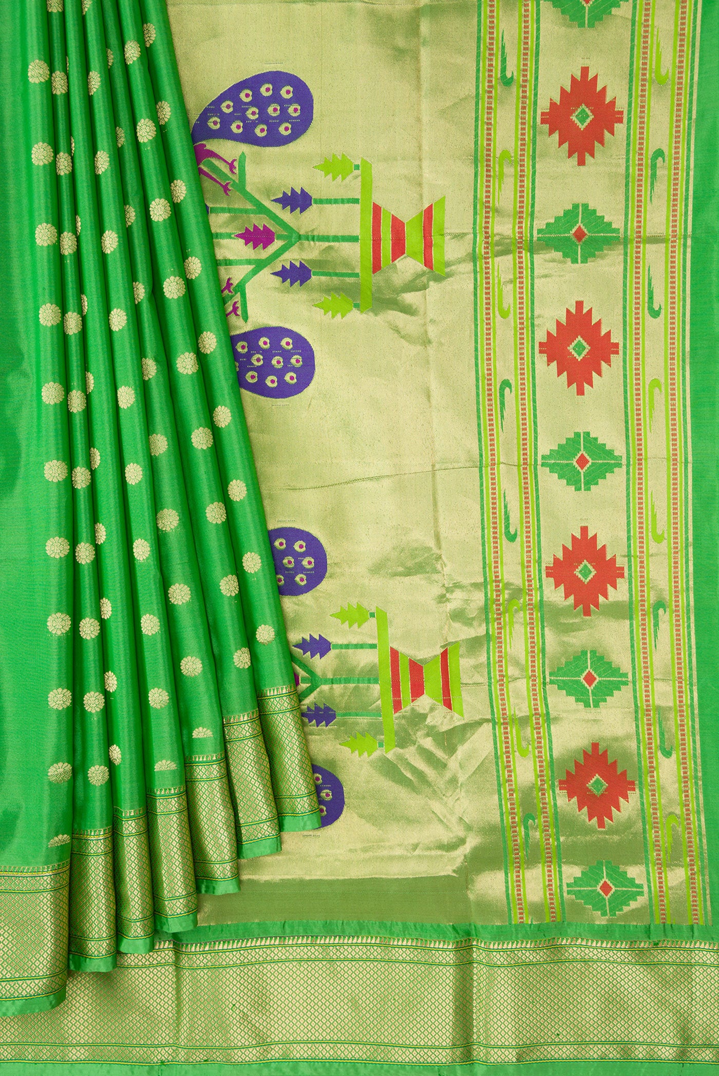 Pleats and pallu of Parrot Green Dual Tone Paithani Silk Saree with Zari Butta on the body and Zari And Thread Border. 
