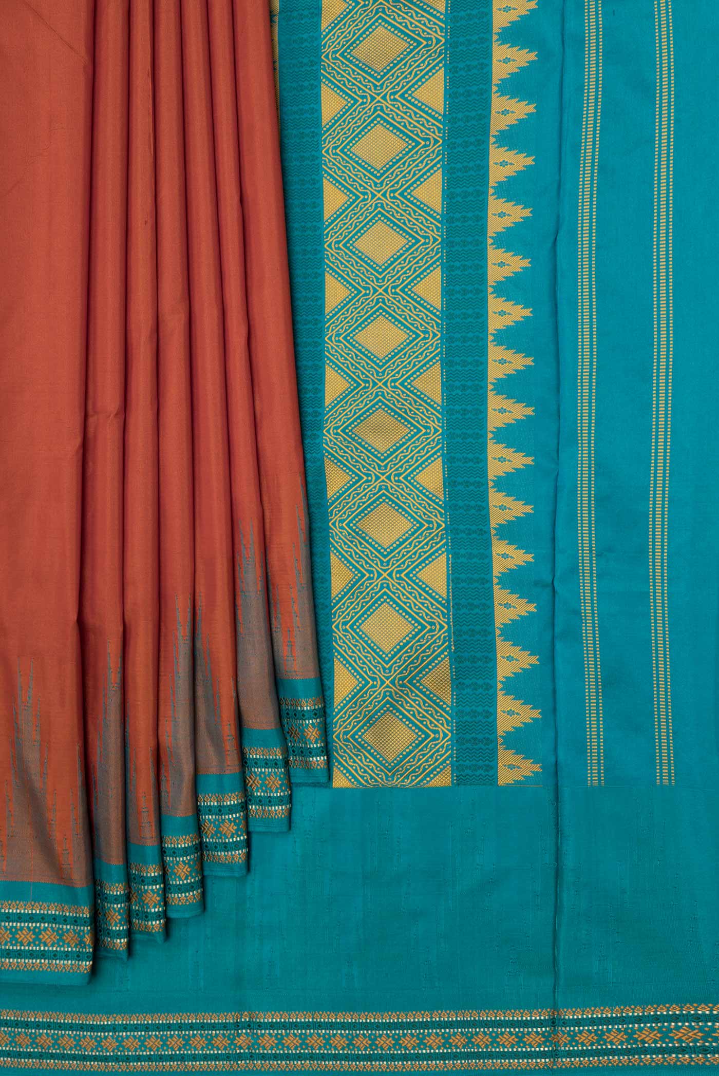 pleats pallu