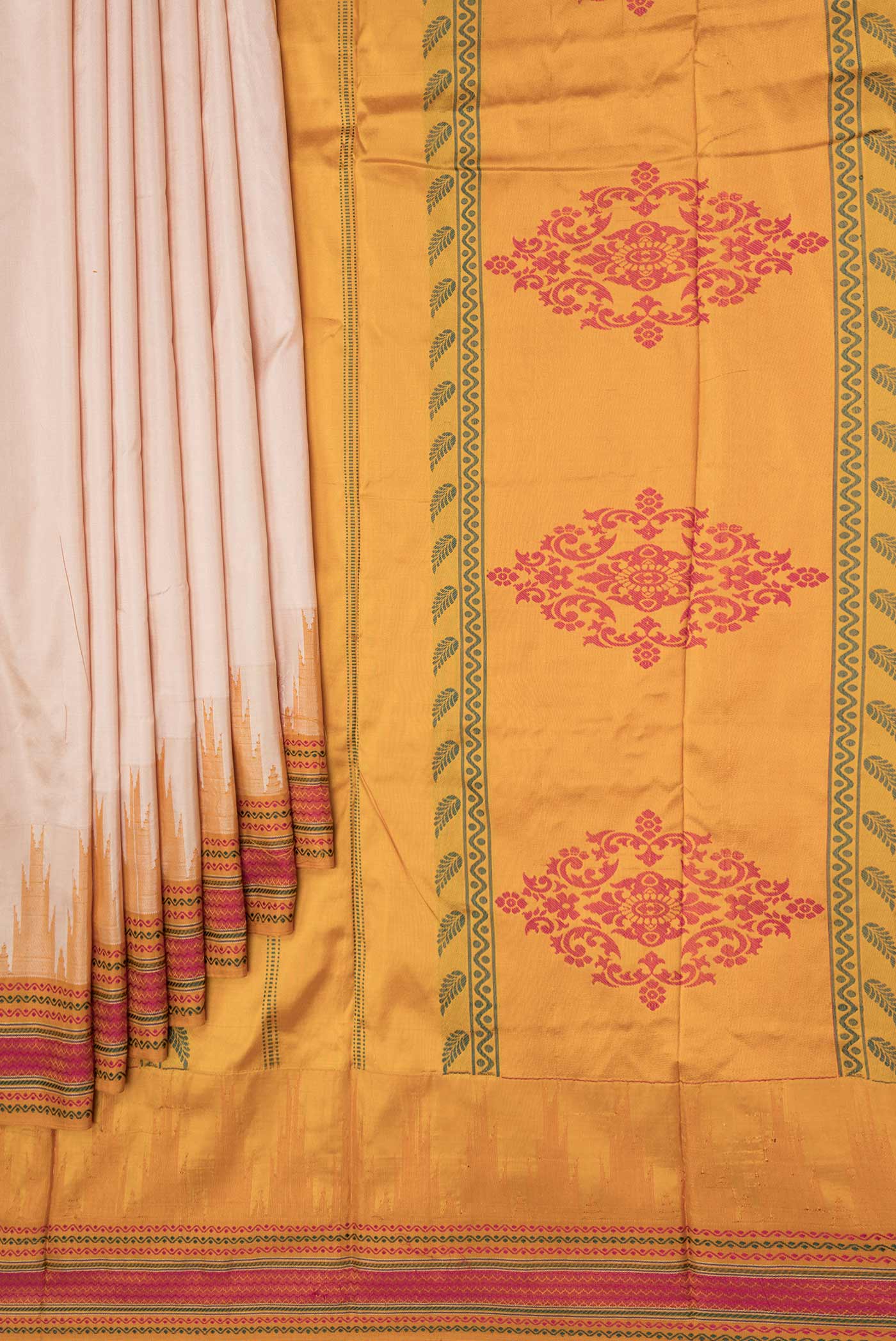 pleats pallu