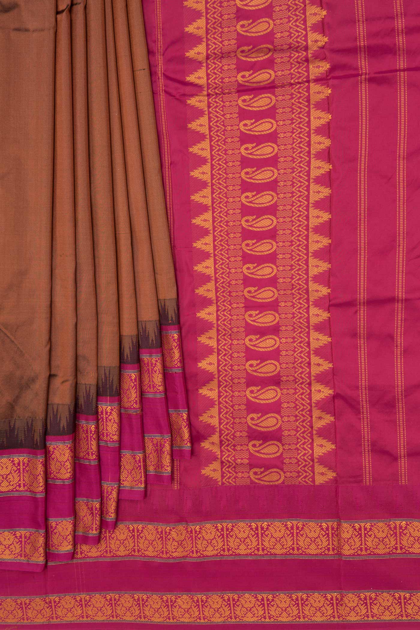 pleats pallu