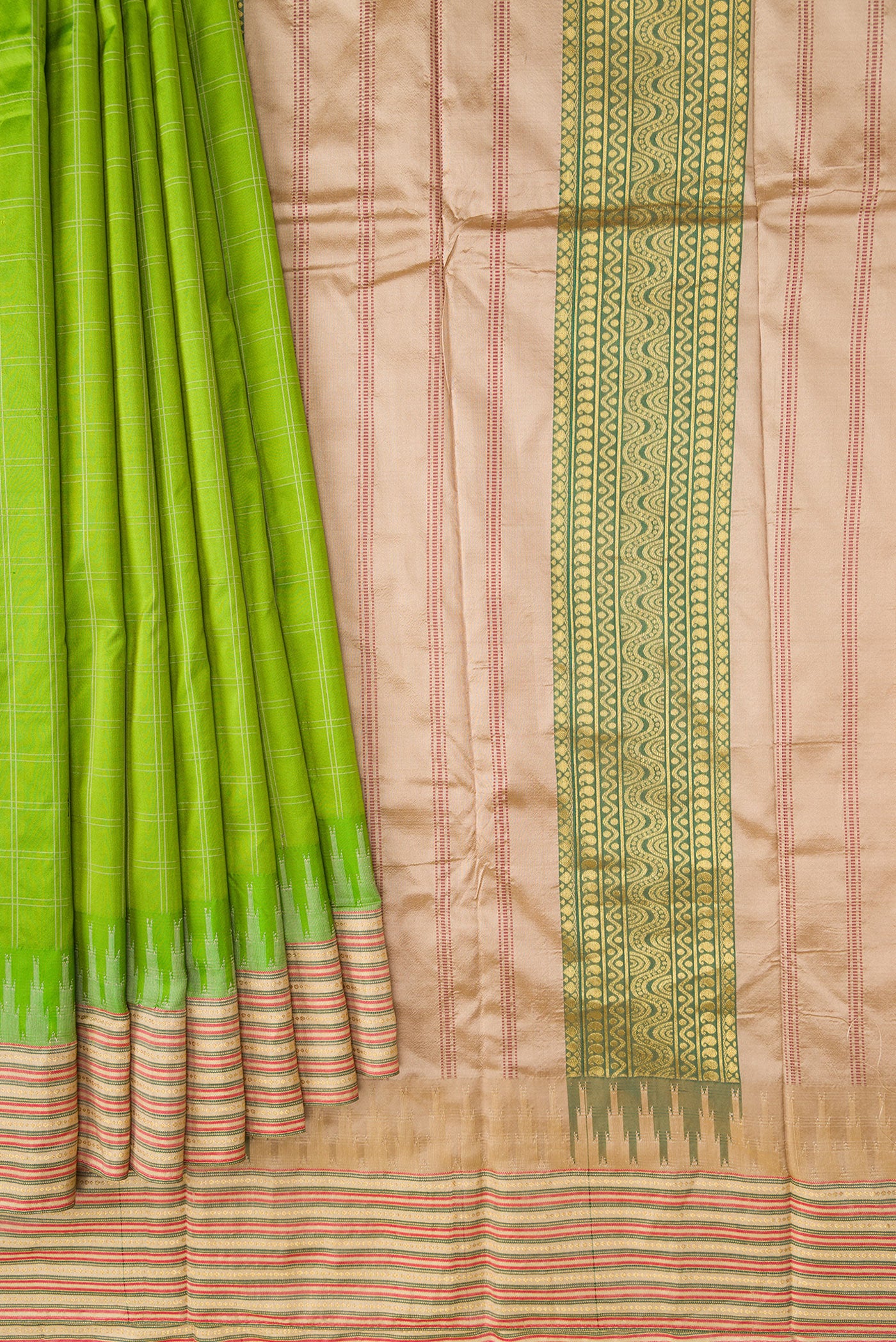 Pleats and pallu of Parrot Green Dual Tone Kanjivaram Silk Saree with Checked design on the body and Zari Border. 