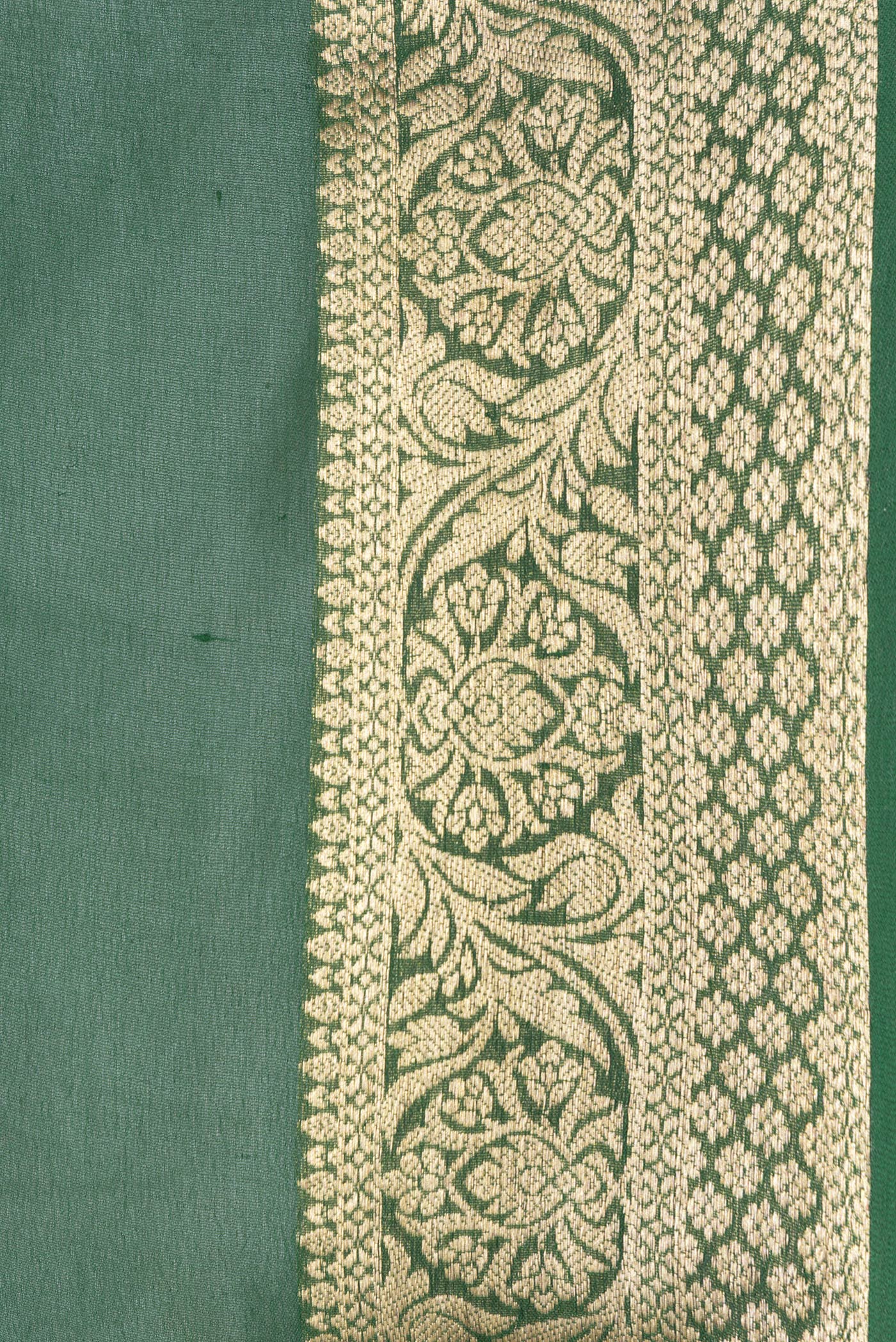 Border image of Bottle Green Dual Tone Mysore Georgette Saree with Plain Body and Zari Border. 