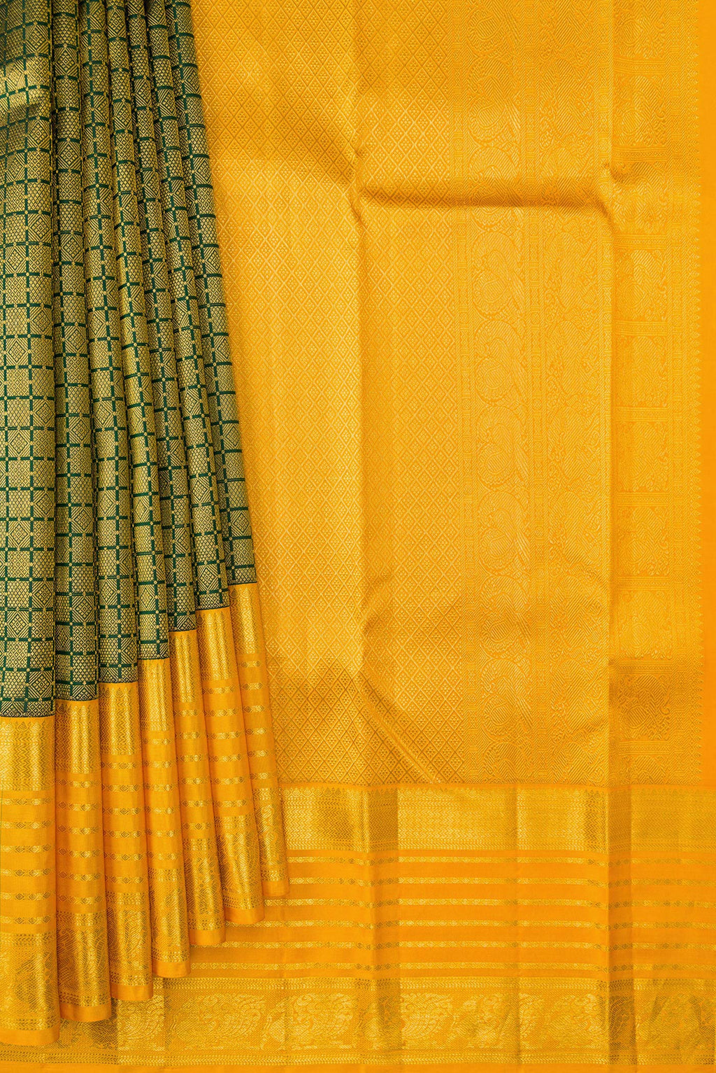 Pleats and pallu of Bottle Green Dual Tone Kanjivaram Silk Saree with Zari Brocade on the body and Zari Border. 