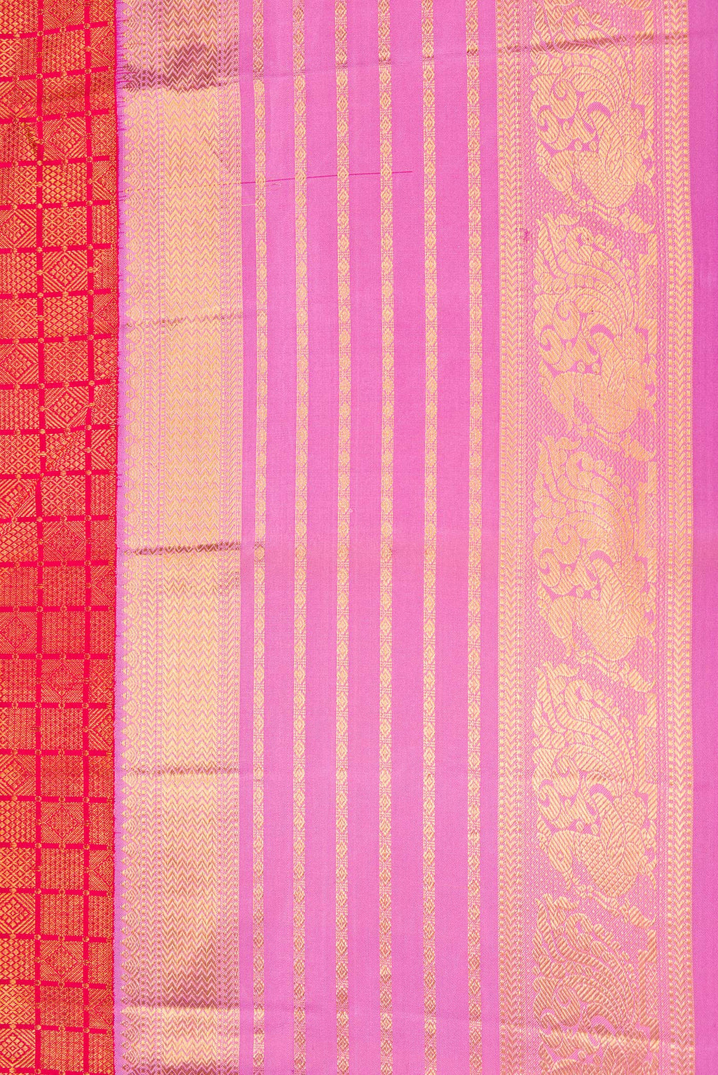 Border image of Brick Orange Dual Tone Kanjivaram Silk Saree with Zari Brocade on the body and Zari Border. 