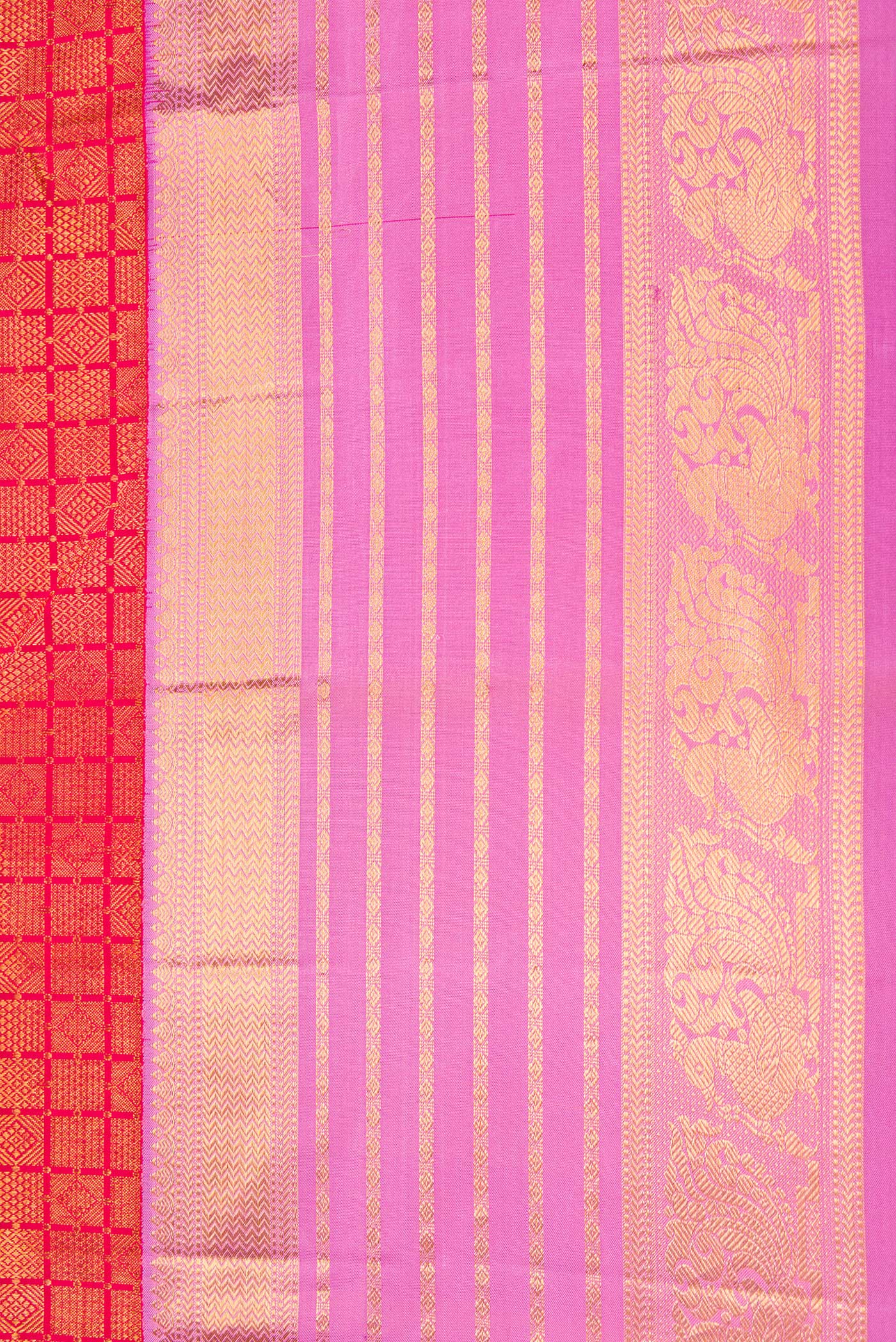 Border image of Brick Orange Dual Tone Kanjivaram Silk Saree with Zari Brocade on the body and Zari Border. 