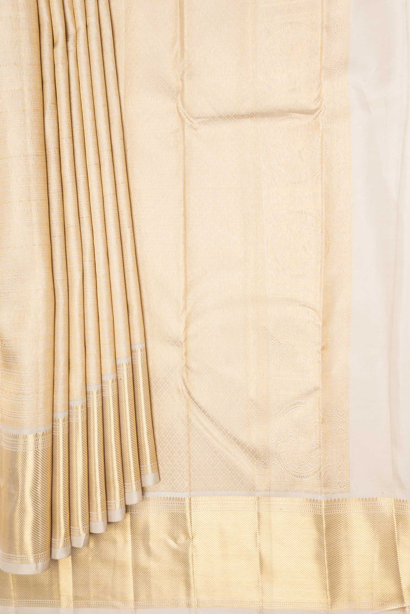 pleats pallu