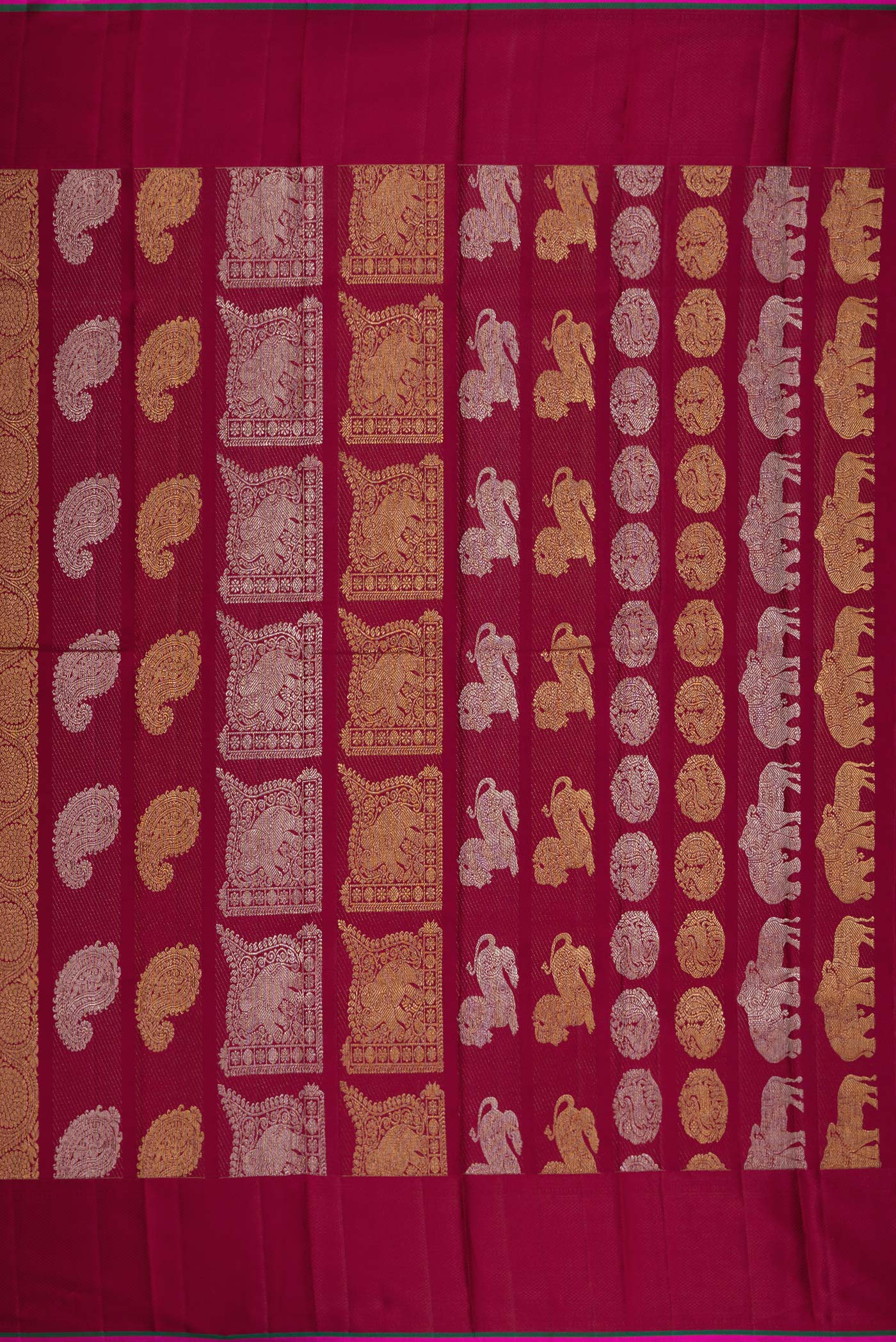 Close up image of the pallu of Maroon Kanchipuram Silk Saree with Zari Brocade on the body and Thread Border. 