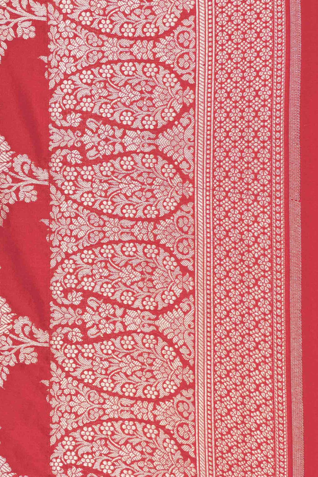 Border image of Red Dual Tone Banarasi Silk Saree with Zari Brocade on the body and Zari Border