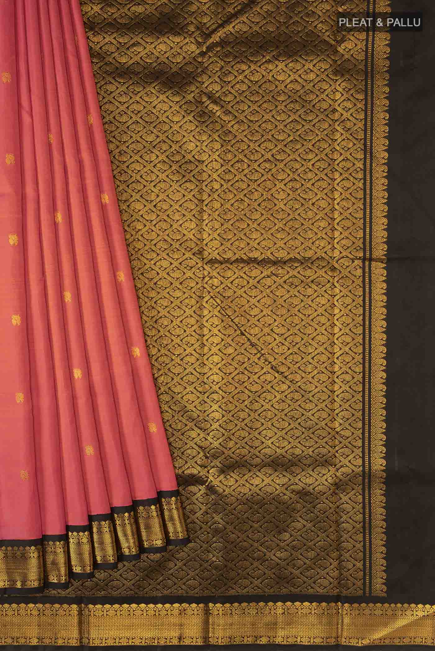 pleats pallu