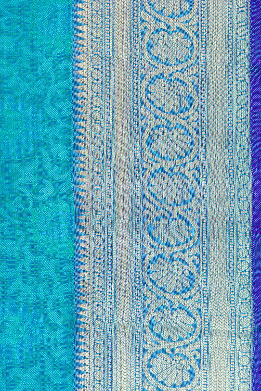 Border image of Sky Blue Dual Tone Kanchipuram Silk Saree with Jacquard design on the body and Zari Border. 