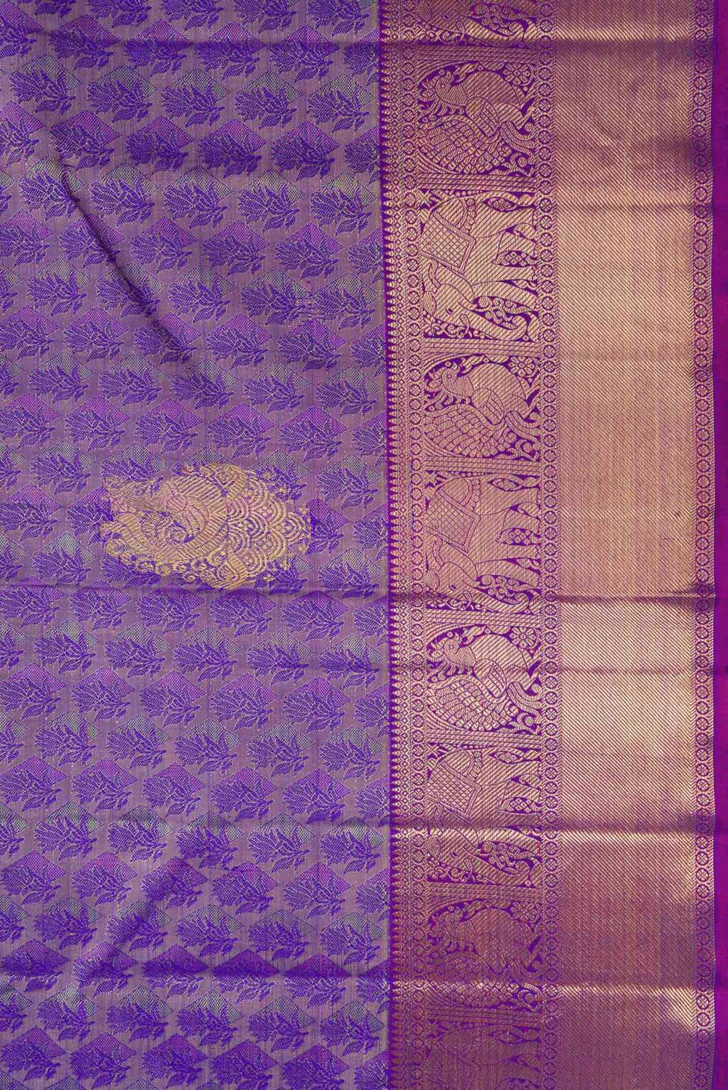 Border image of Pure Silk Pure Zari Purple Dual Tone Kanchipuram Saree with Jacquard With Zari Butta on the body and Zari Border. 