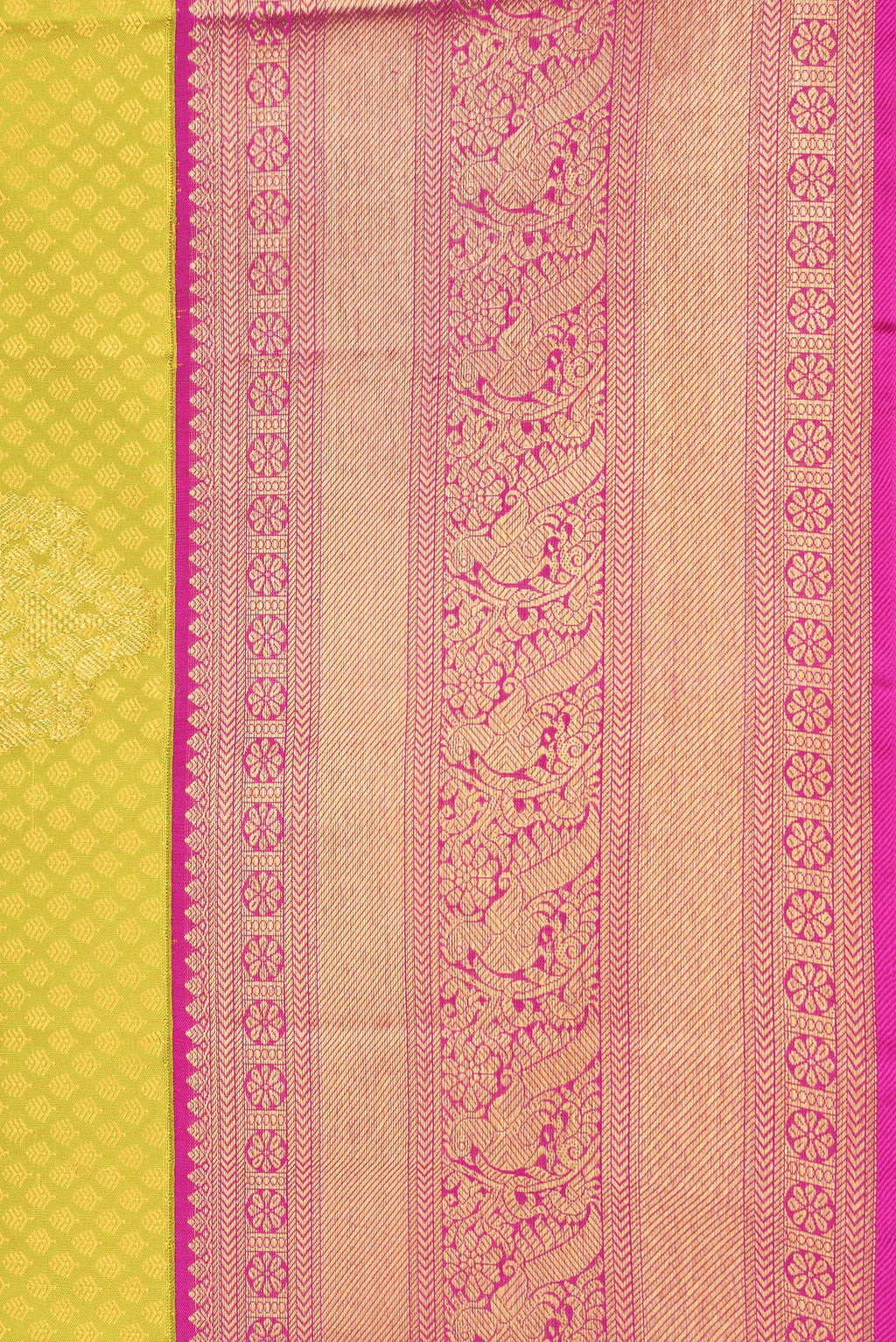 Border image of Parrot Green Dual Tone Kanjivaram Silk Saree with Jacquard With Zari Butta on the body and Zari Border. 