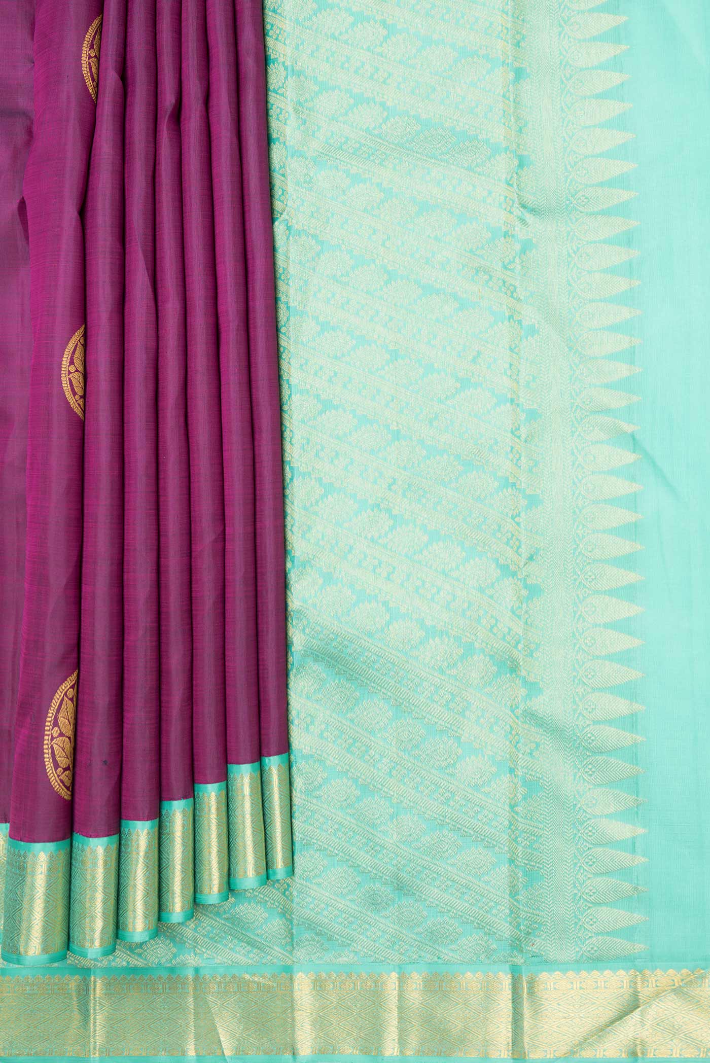 pleats pallu