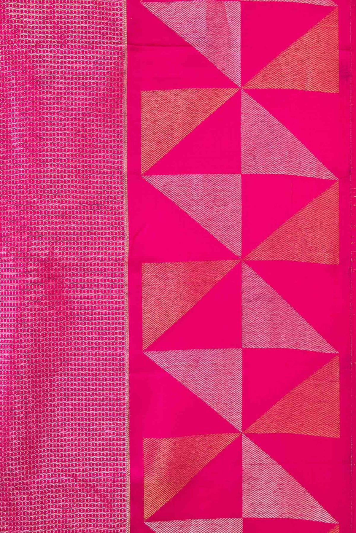 Border image of Pink Dual Tone Kanchipuram Saree with Zari Brocade on the body and Zari Border