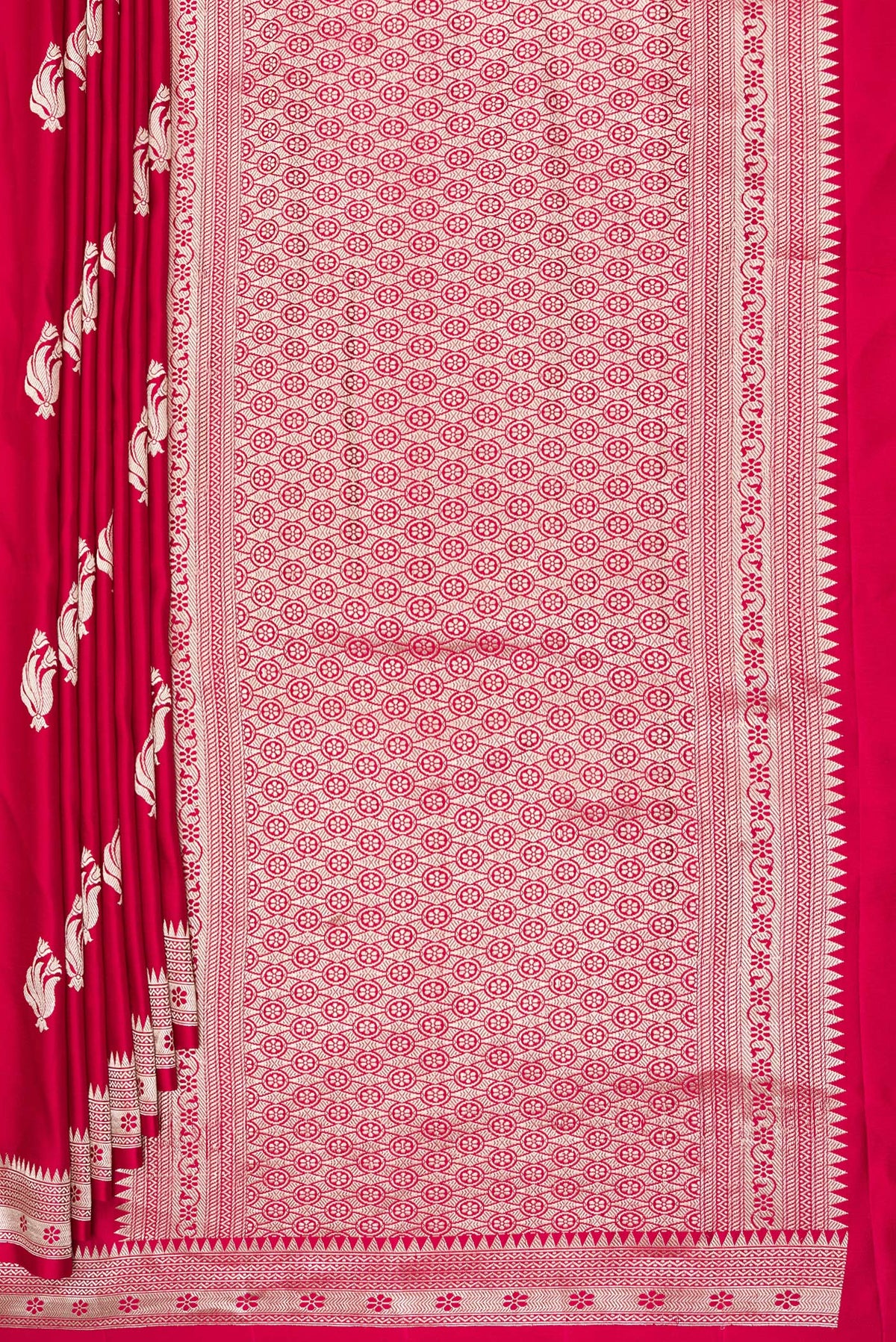 Pleats and pallu of Pure Silk Red Banarasi Saree with Zari Butta on the body and Zari Border. 