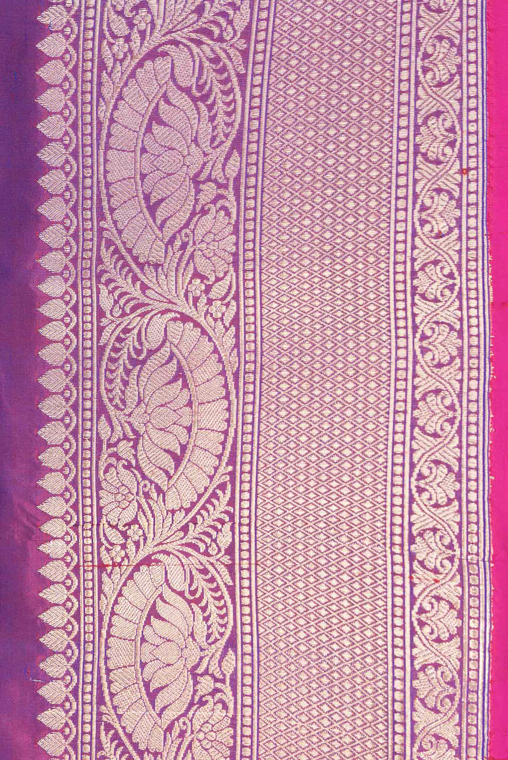 Border image of Purple Dual Tone Banarasi Silk Saree with Zari Butta on the body and Zari Border. 