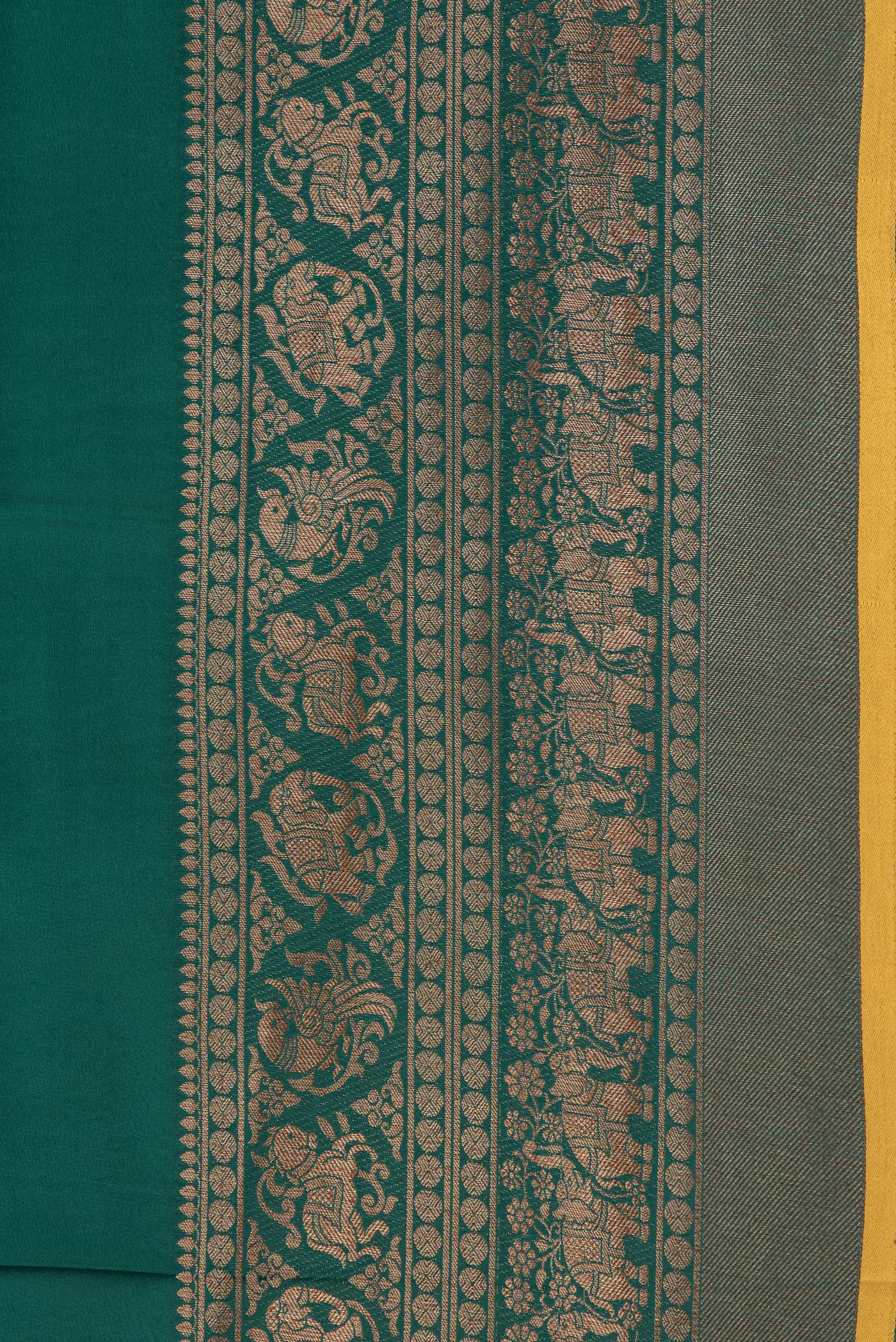 Border image of Bottle Green Dual Tone Mysore Crepe Saree with Plain Body and Fancy Border. 