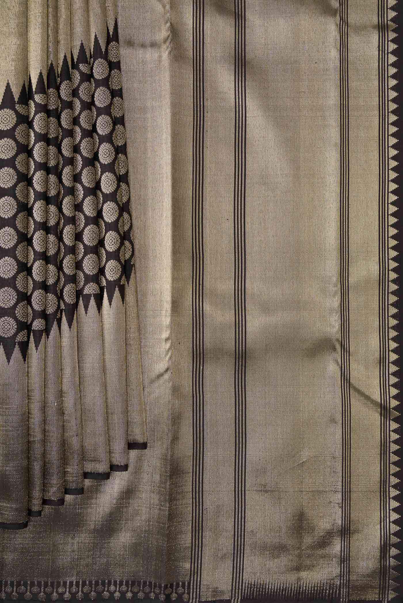 Pleats and pallu of Black Dual Tone Kanchipuram Silk Saree with Zari Brocade on the body and Zari Border. 