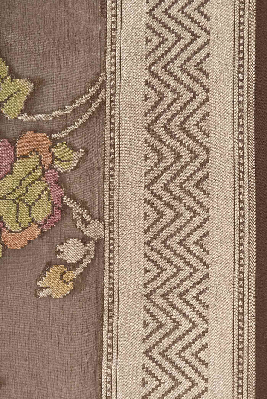 Border image of Brown Dual Tone Banarasi Saree with Zari Brocade on the body and Zari Border. 