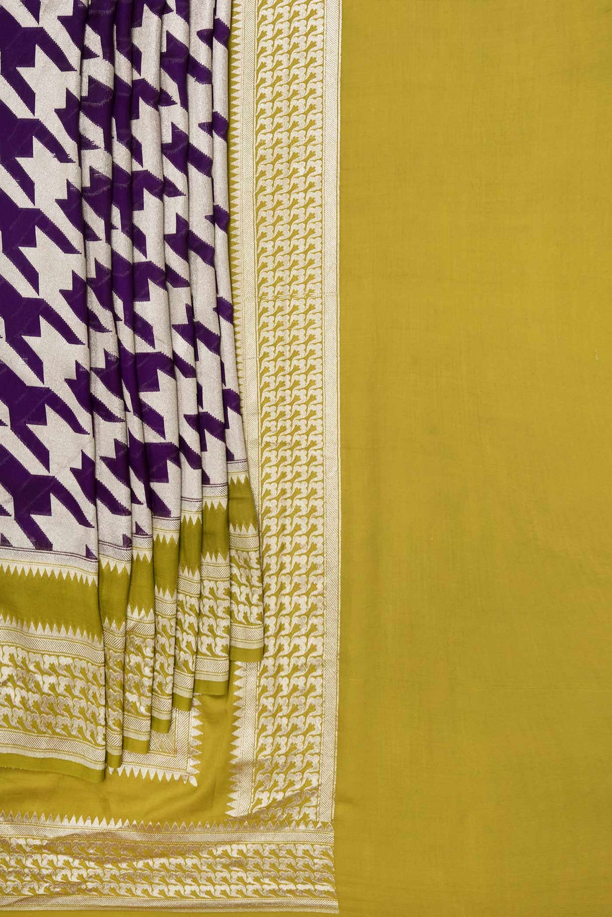 Pleats and pallu of Violet Dual Tone Banarasi Silk Saree with Zari Brocade on the body and Zari Border