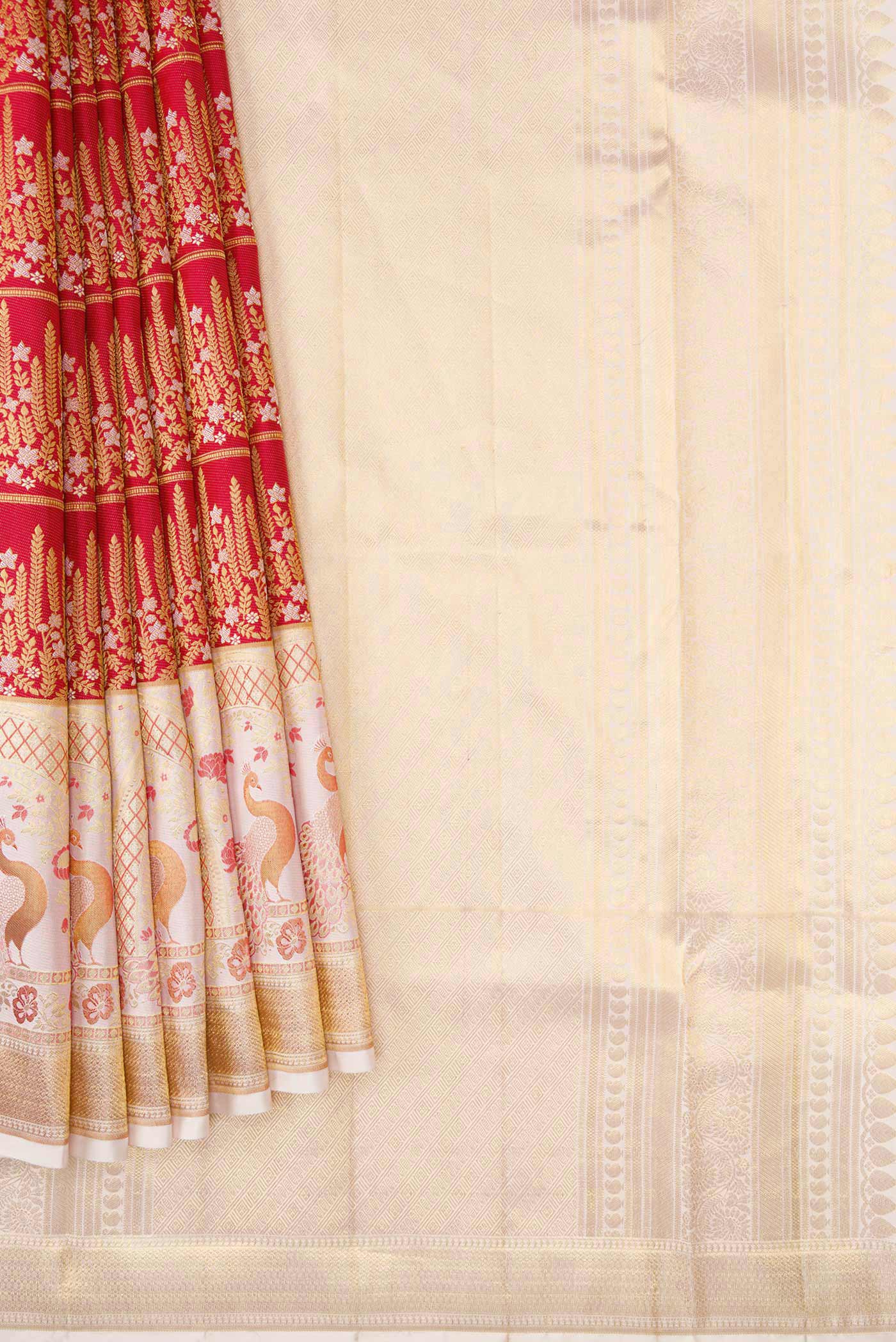 Pleats and pallu of Red Dual Tone Kanjivaram Silk Saree with Zari Brocade on the body and Fancy Border. 