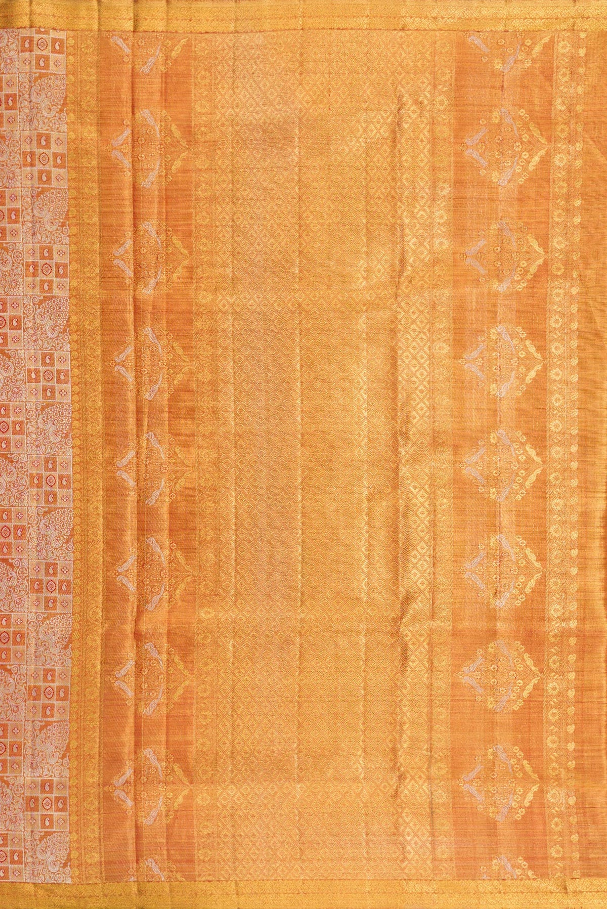 Close up image of the pallu of Gold Dual Tone Kanjivaram Tissue Silk Saree with Zari Brocade on the body and Zari Border. 